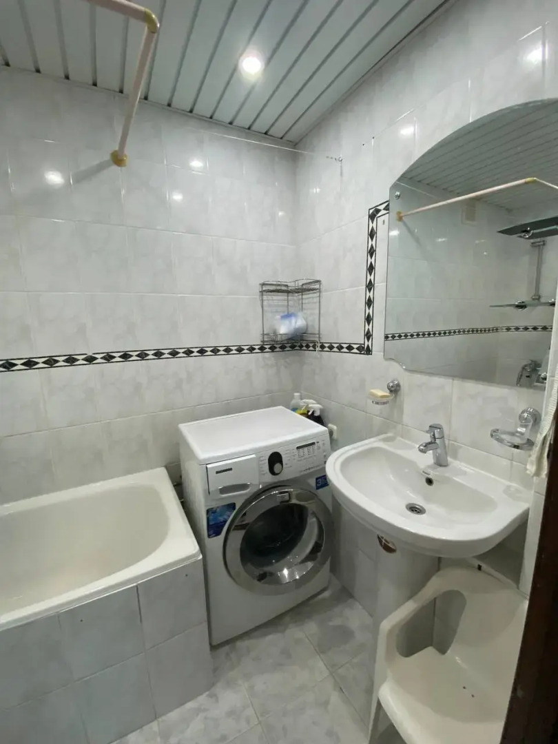 Квартира Стильная трехкомнатная рядом с центром