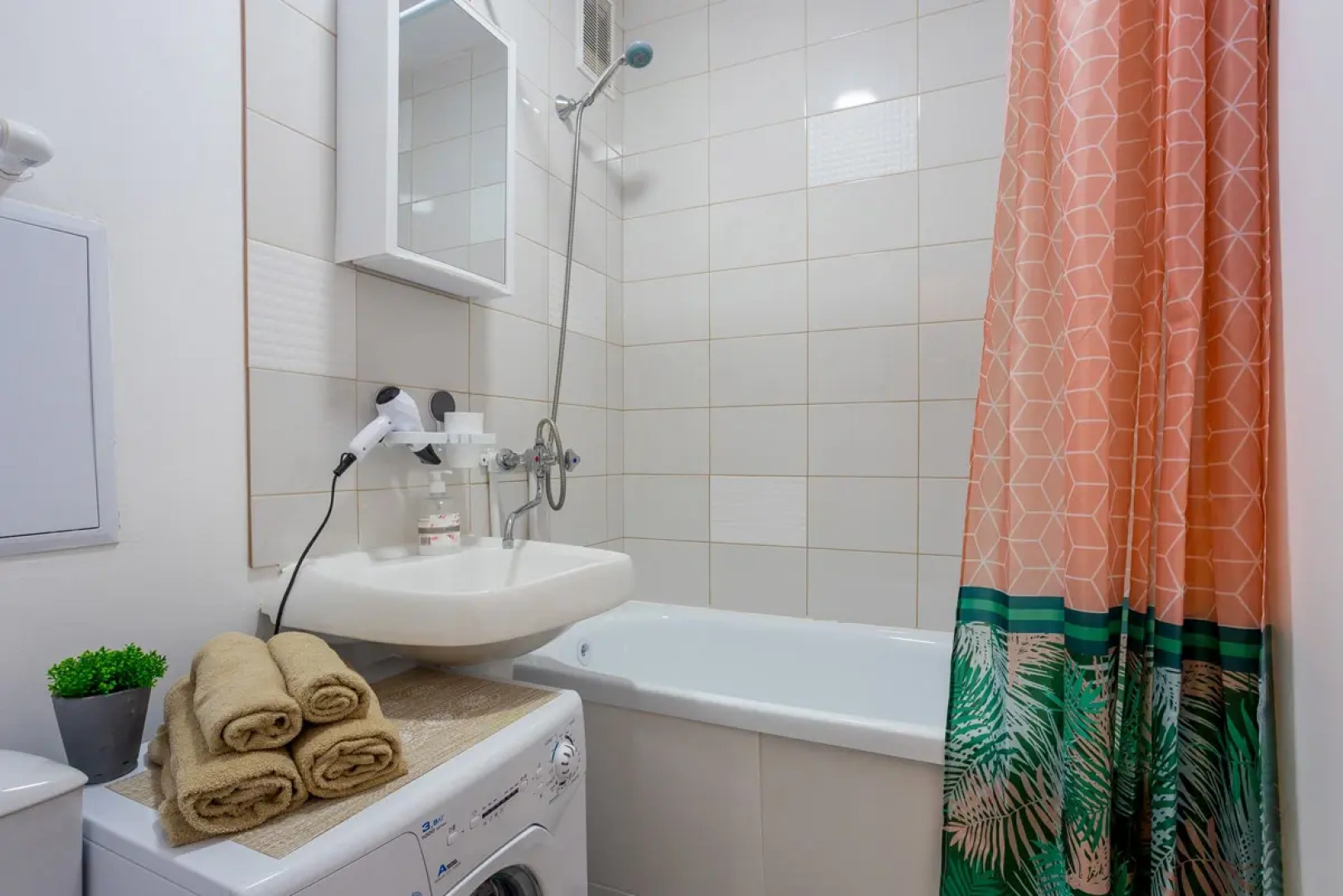 Апартаменты Уютная Квартира на Аверкиева 21