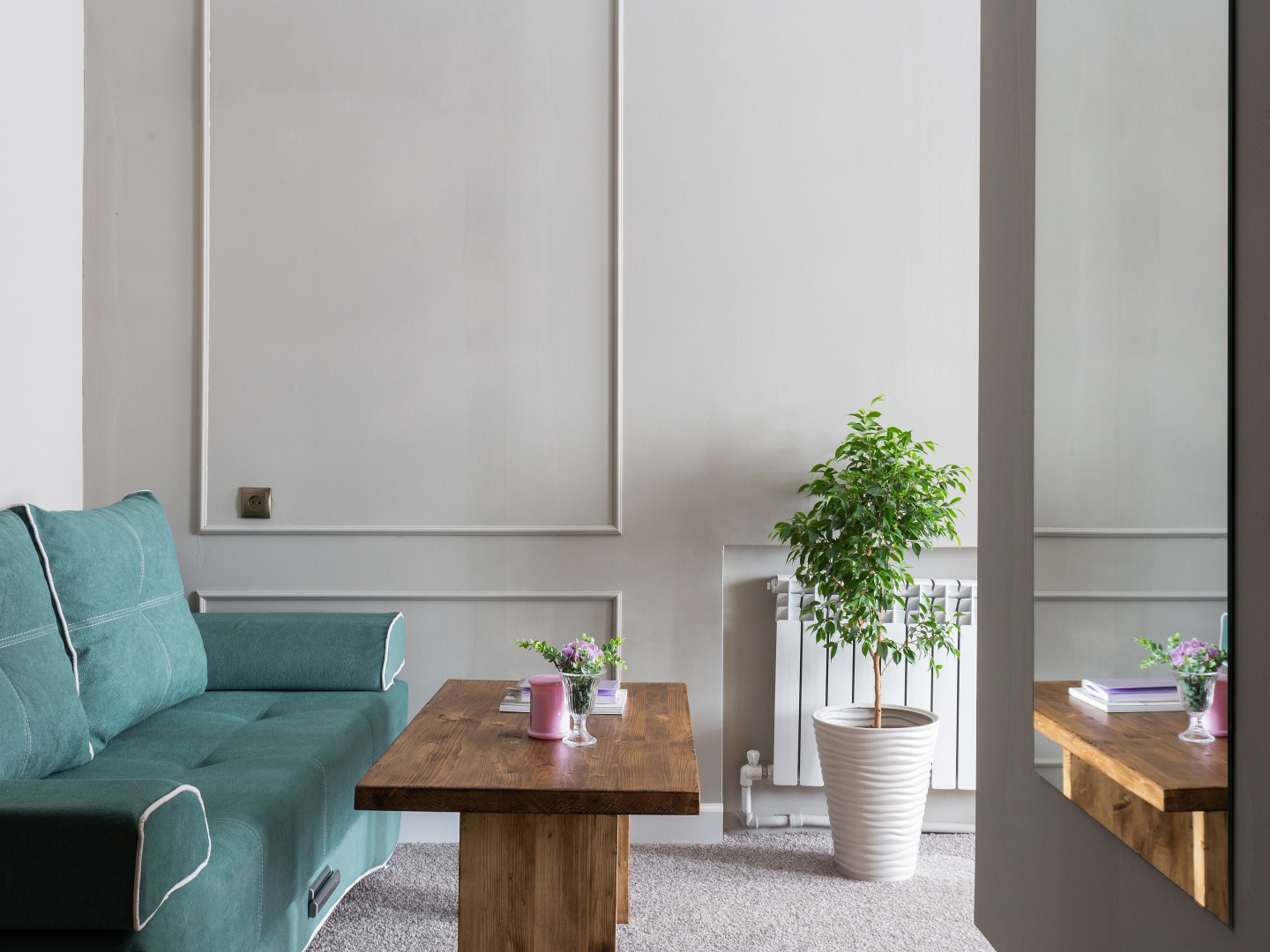 Отель Тихонов