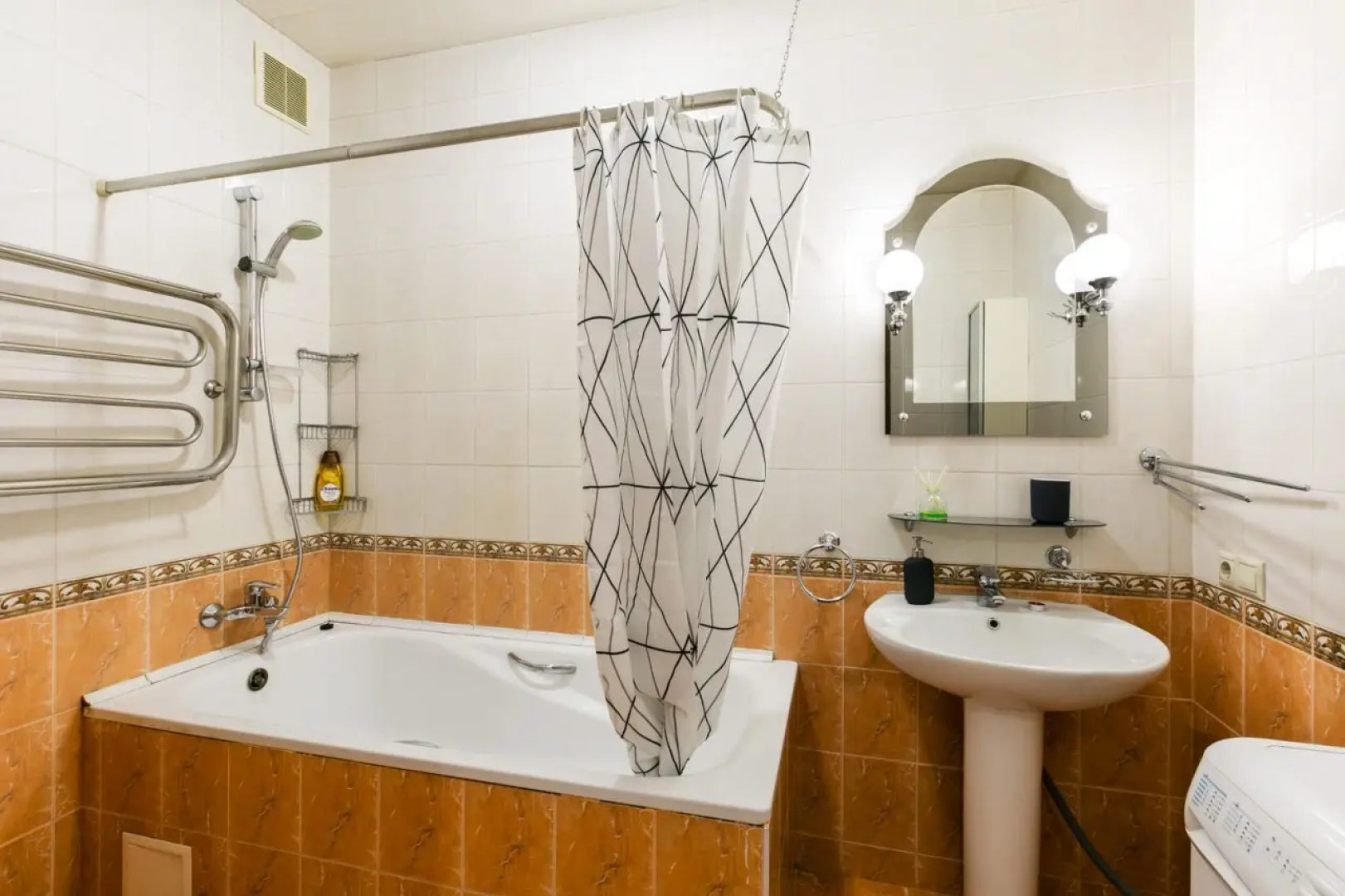 Tverskaya White Apartment in City Centre