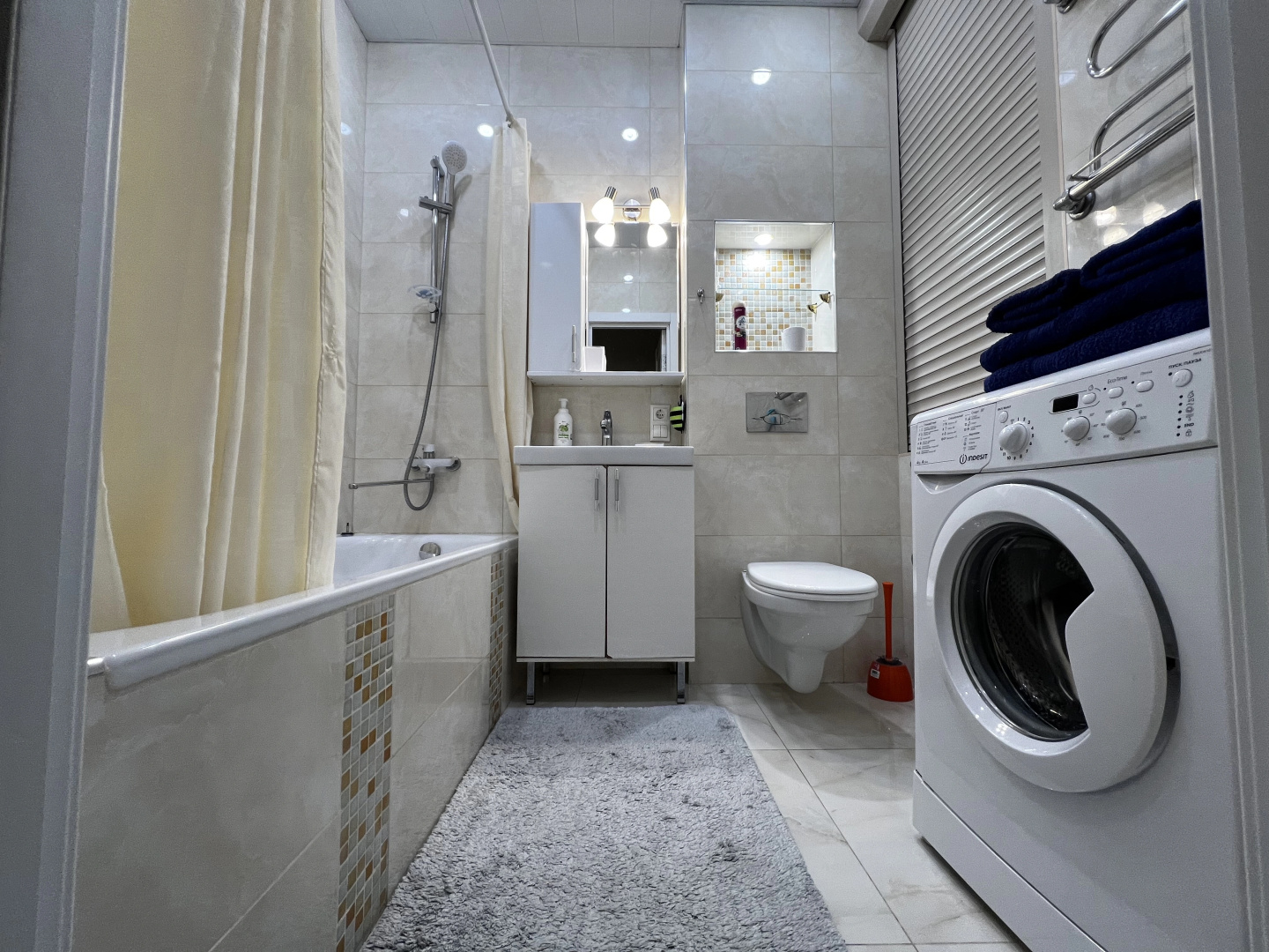 Апартаменты Квартира AlexHome РП Свердловский Алексея Короткова 1