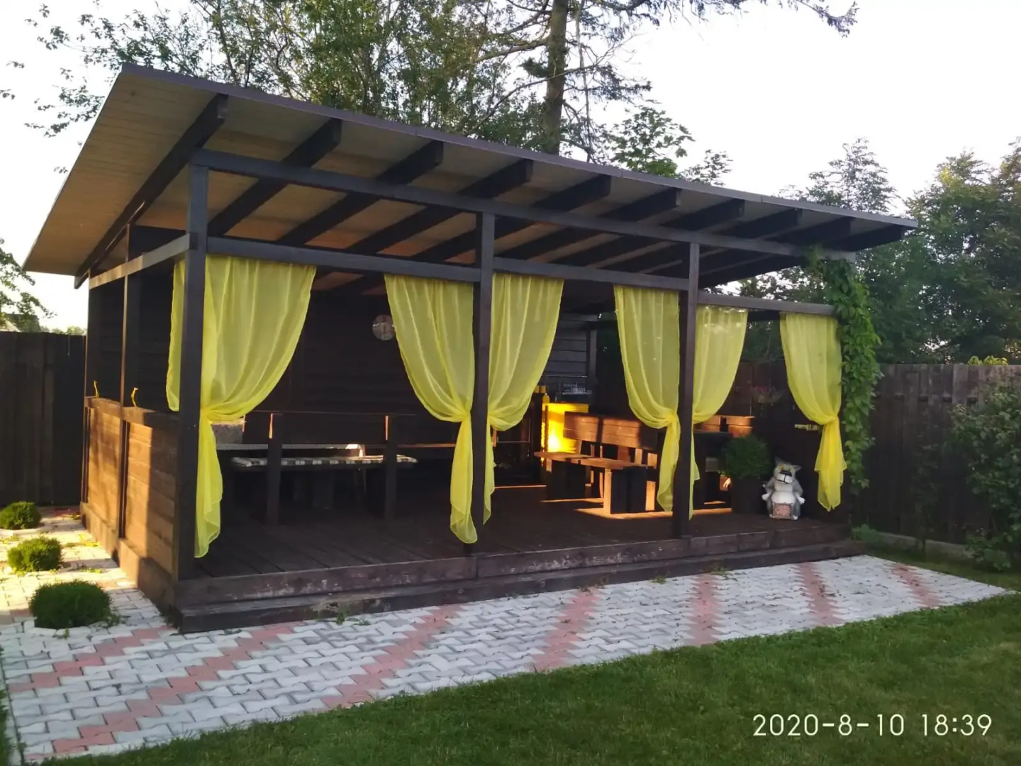 Частный дом Дом с беседкой