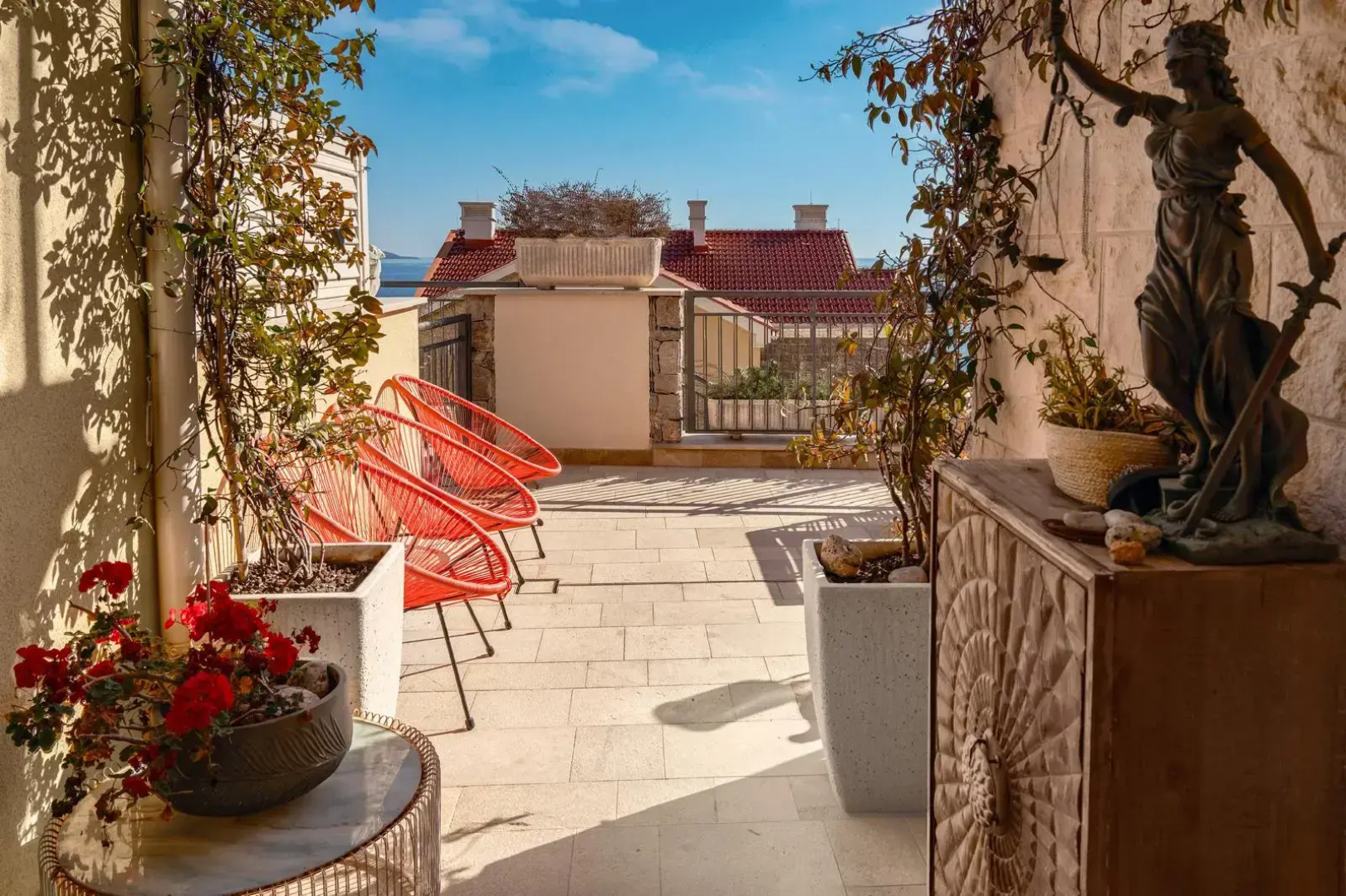 Вилла Lustica Bay Luxury Townhouse