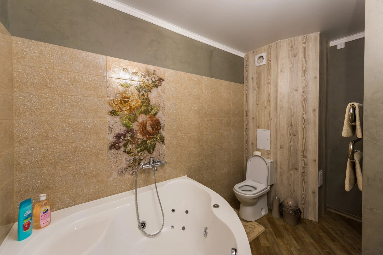 Апартаменты у Набережной Country House 1