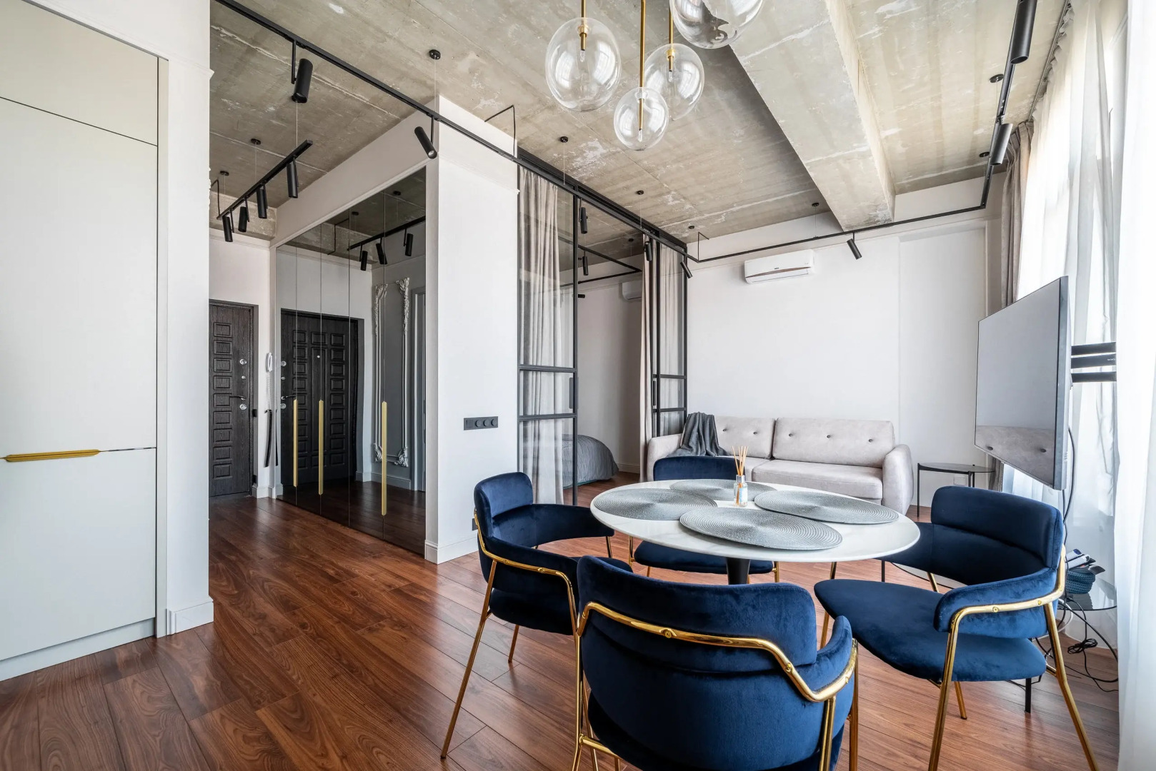 Апартаменты Комфорт Олимпик Фигурная 1