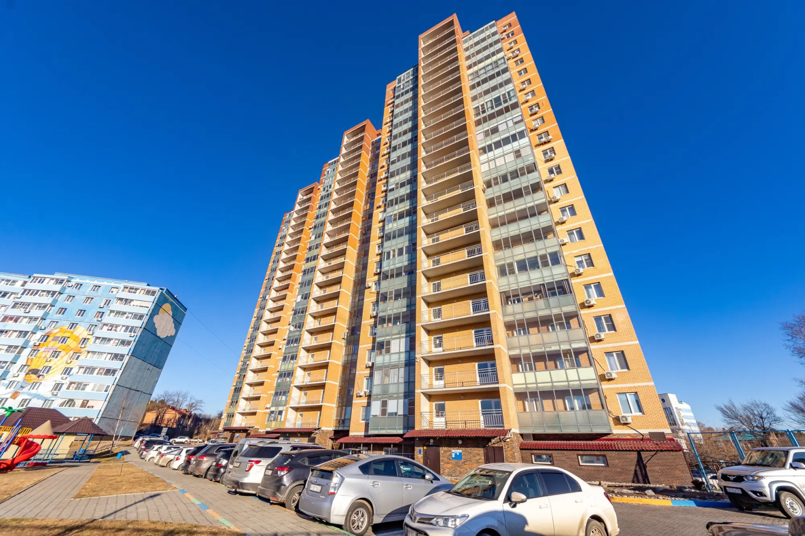 Квартира Уютная в центре города с шикарным видом, рядом Броско Молл