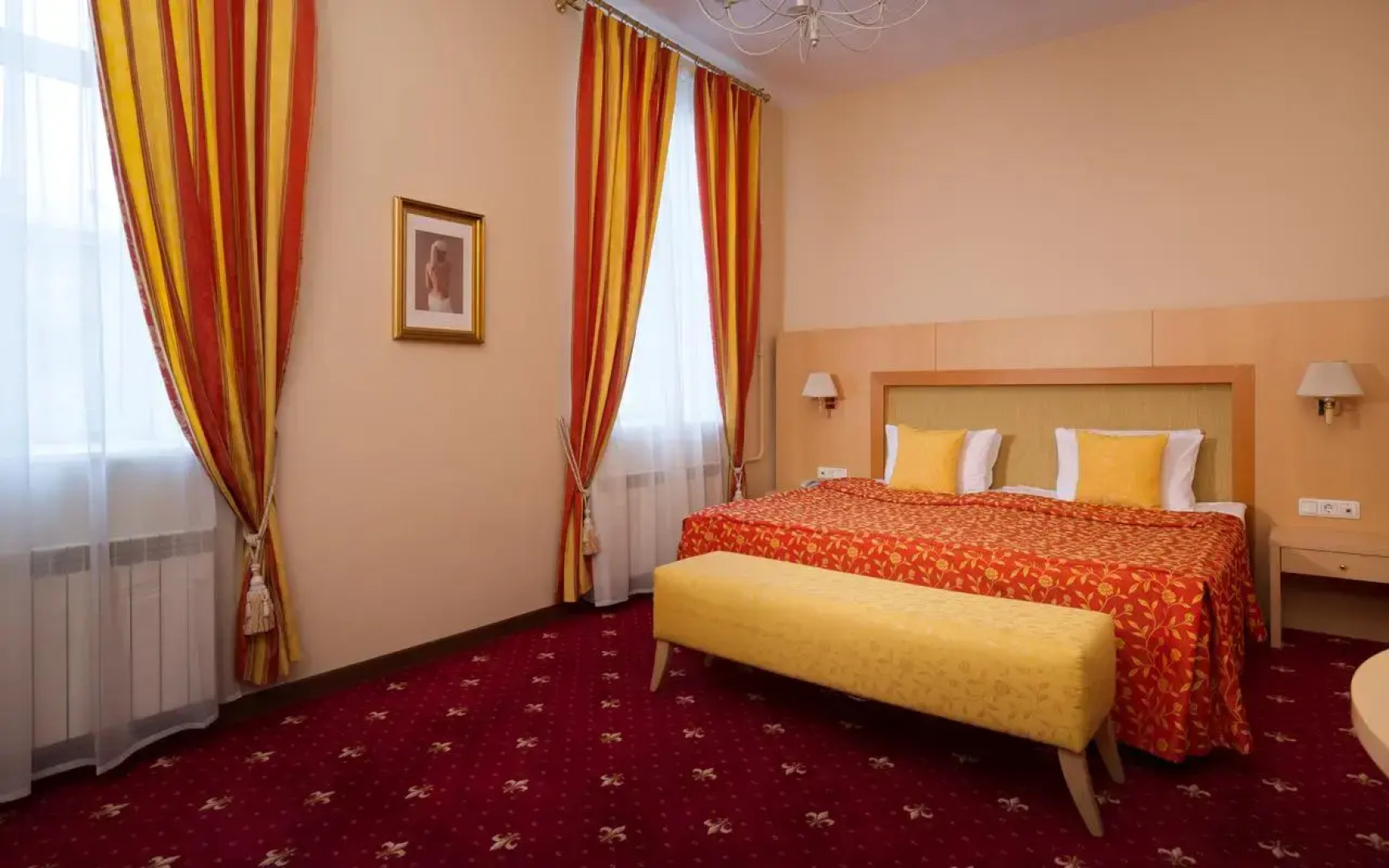 Гостиница Октябрьская