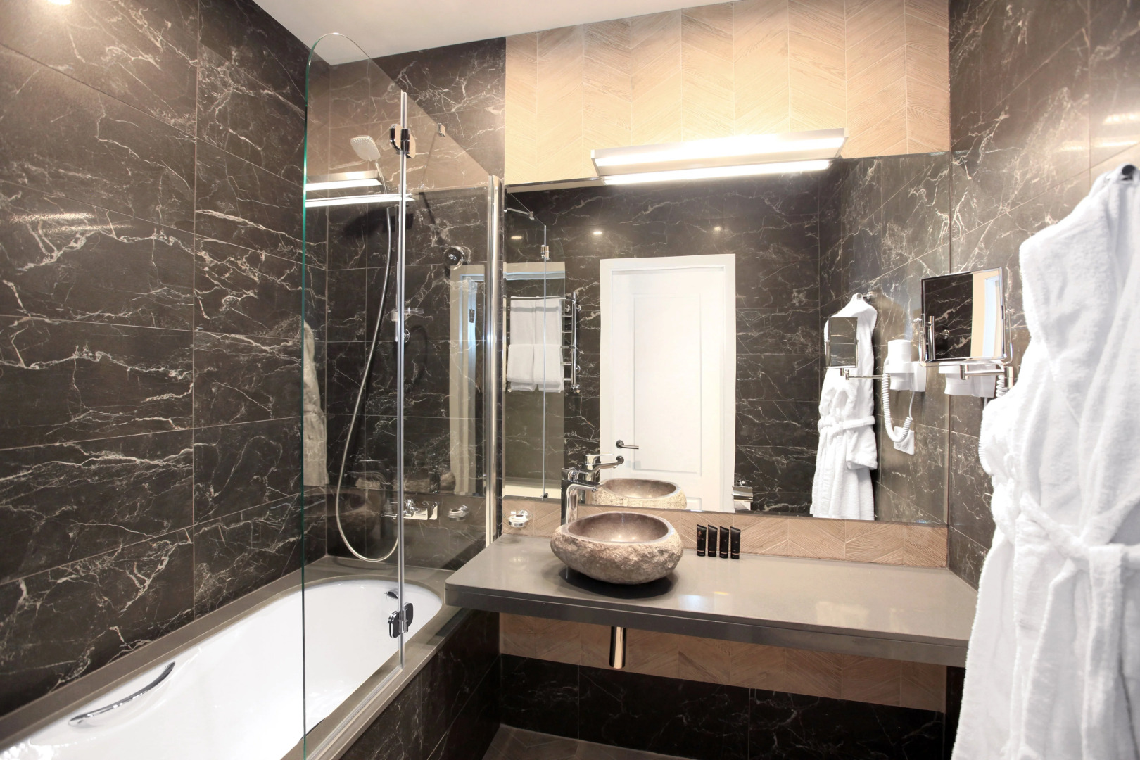 Отель Островский