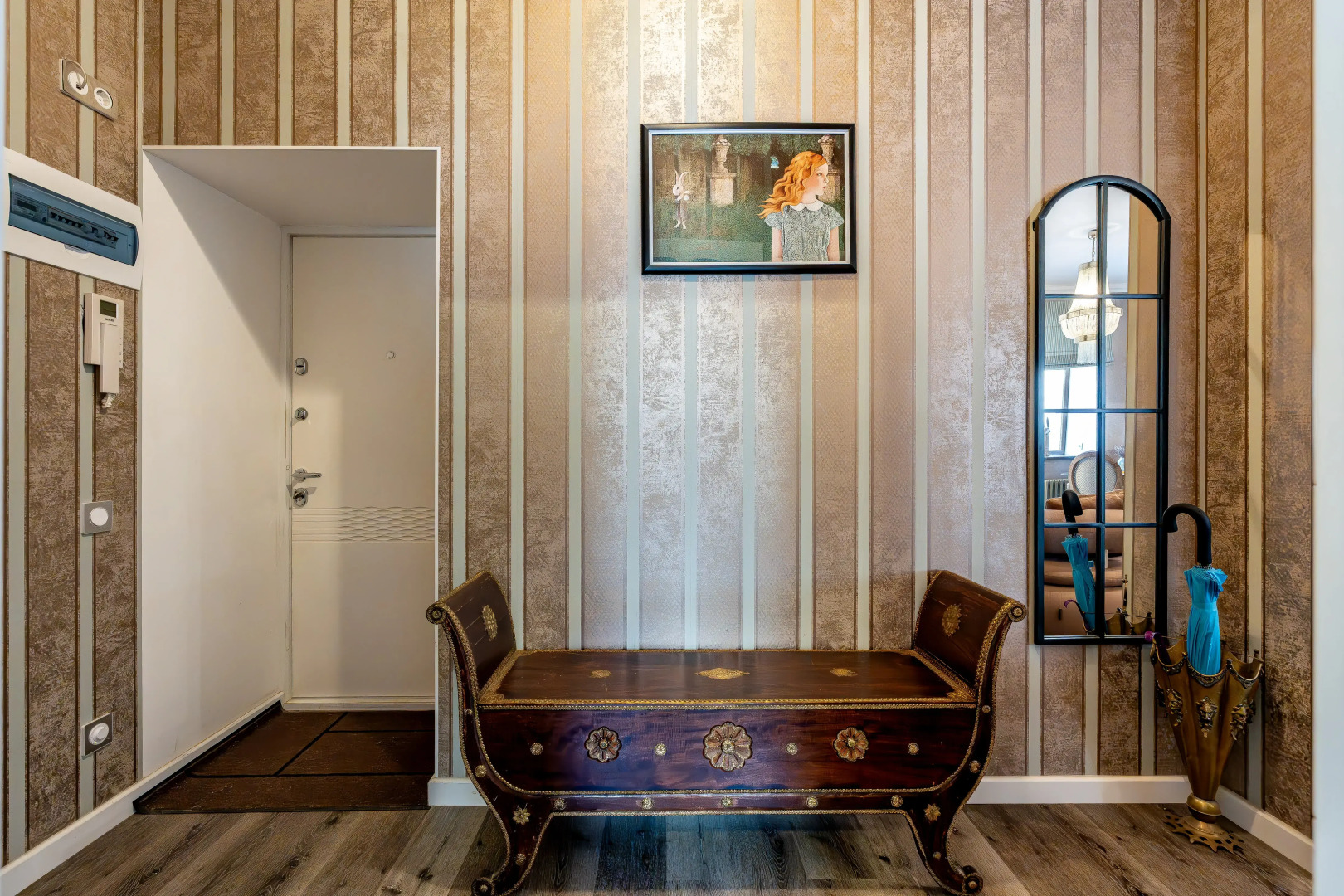 Апартаменты Скромное обаяние Петербурга