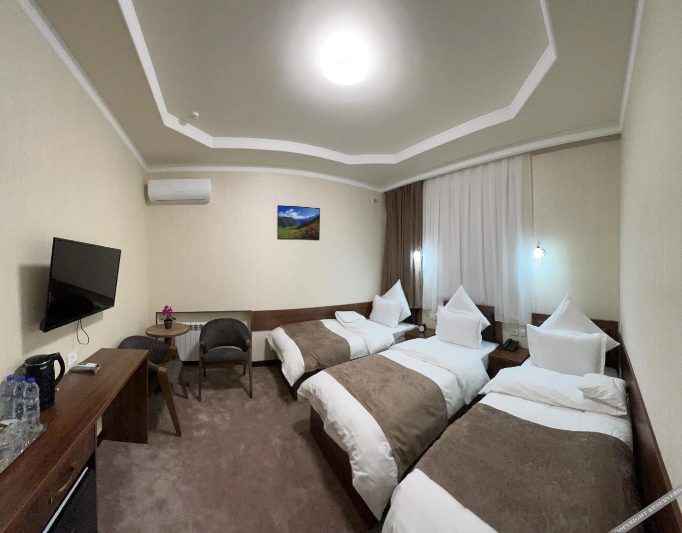 Khan Palace Hotel