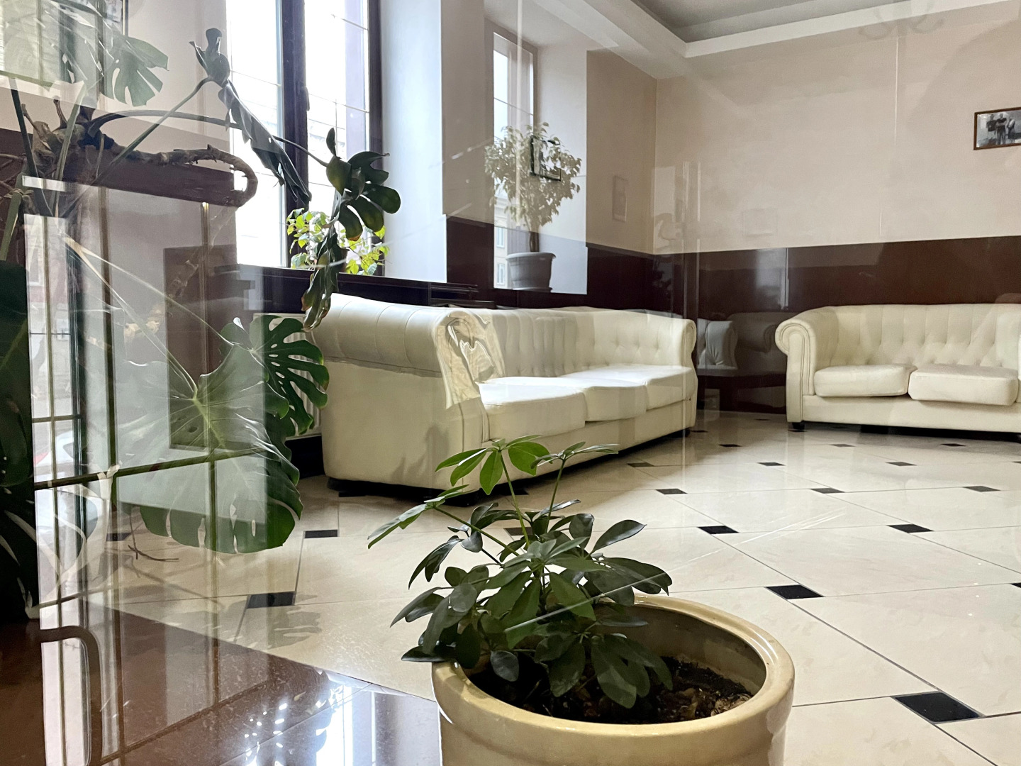 Отель Корона