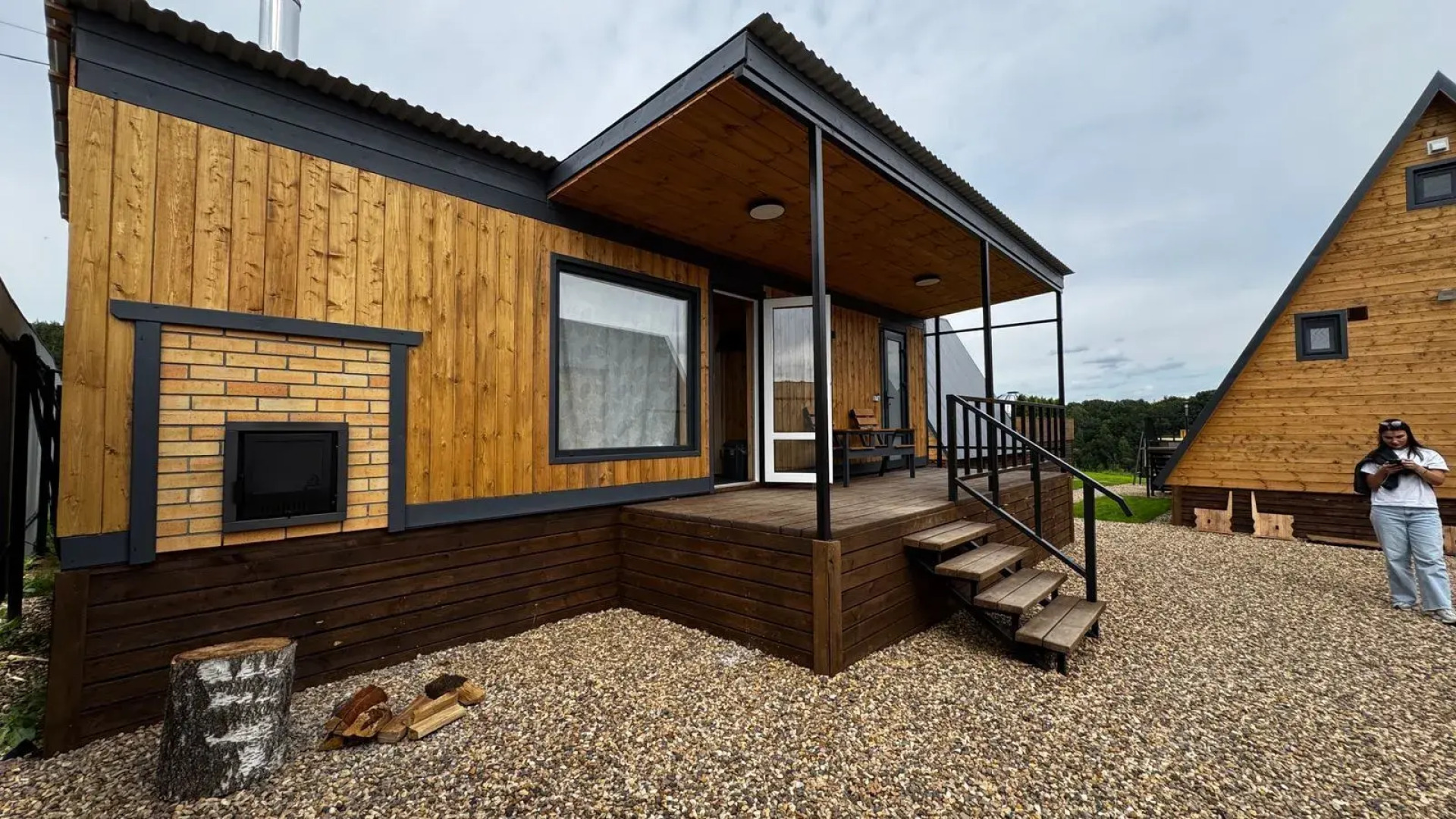 Частный Дом с Террасой и Видом на Лес