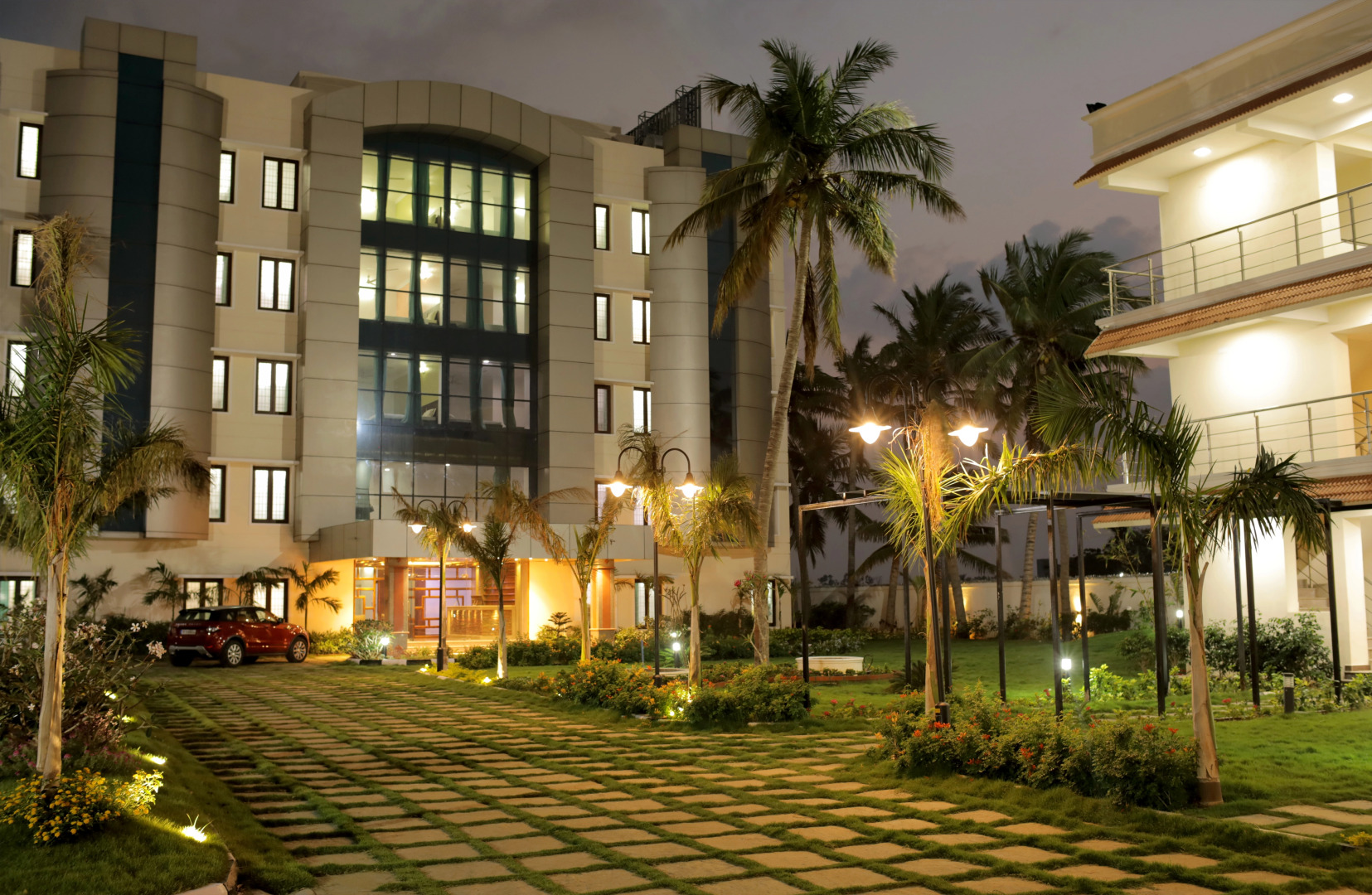 Отель Lee Crysstal