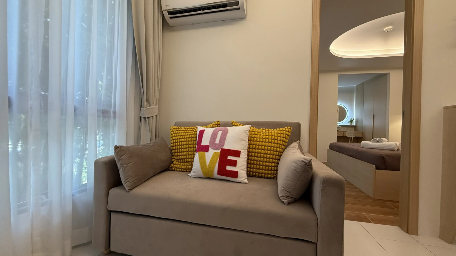 Квартира Просторная однушка у моря с бассейном и WiFi 500 мбит/с