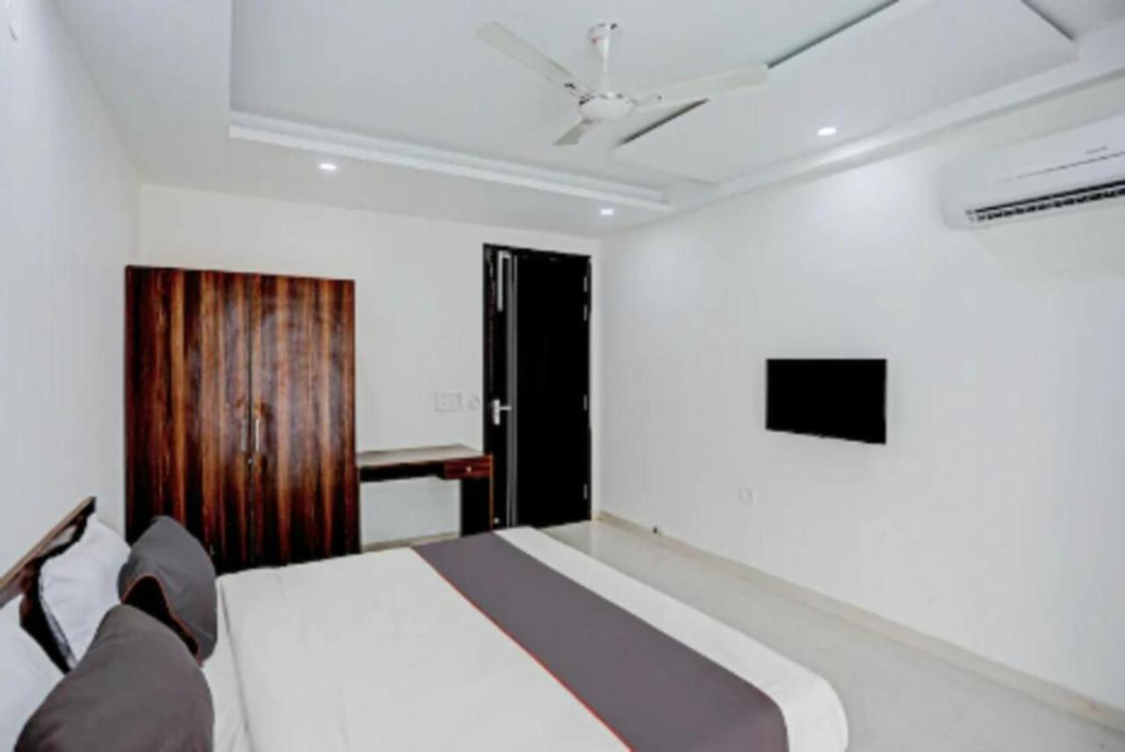 Отель Collection Inn