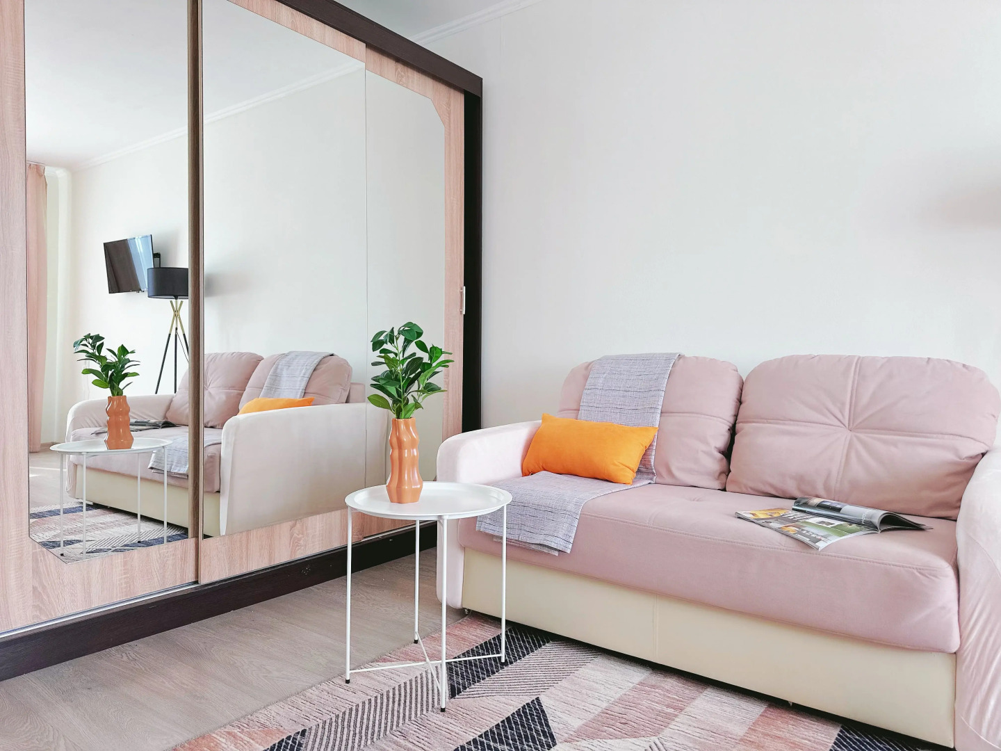 Квартира Однокомнатная Natali apart на метро Академика Янгеля