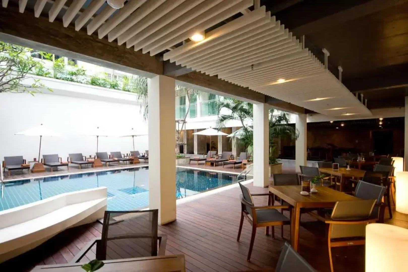 Отель Sunshine Hotel & Residences