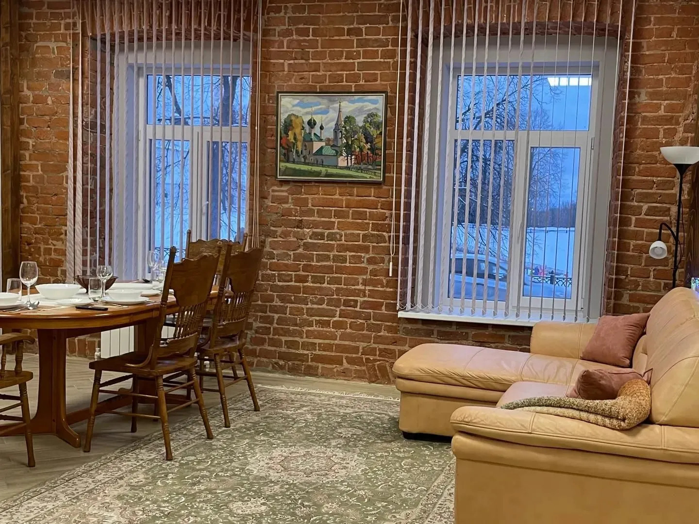 Апартаменты у Кремля в сердце Рубленого города с паркингом во дворе