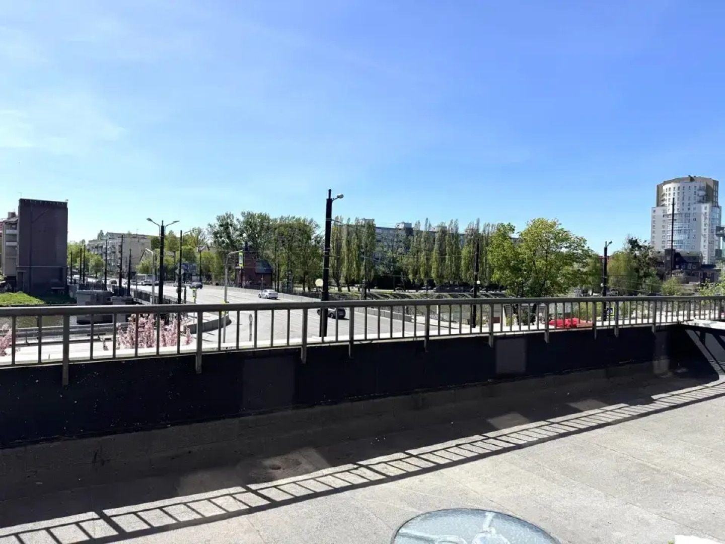 Квартира класса люкс с террасой и видом на реку в центре Рыбной деревни, остров Канта в Калининграде