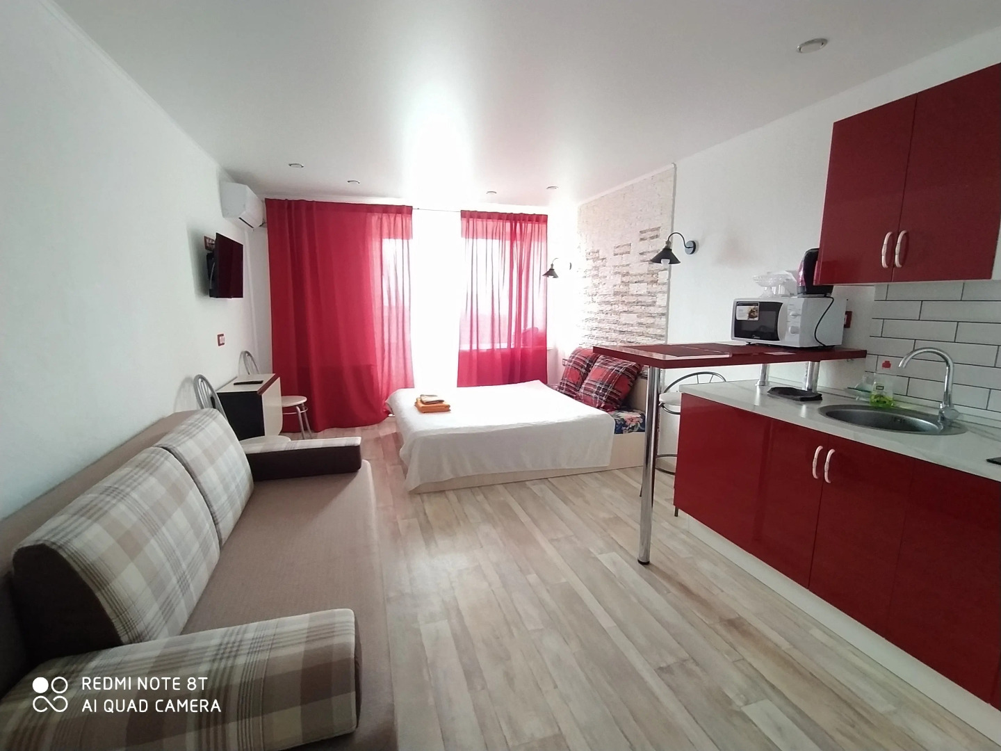 Апартаменты День & Ночь «Алые паруса»