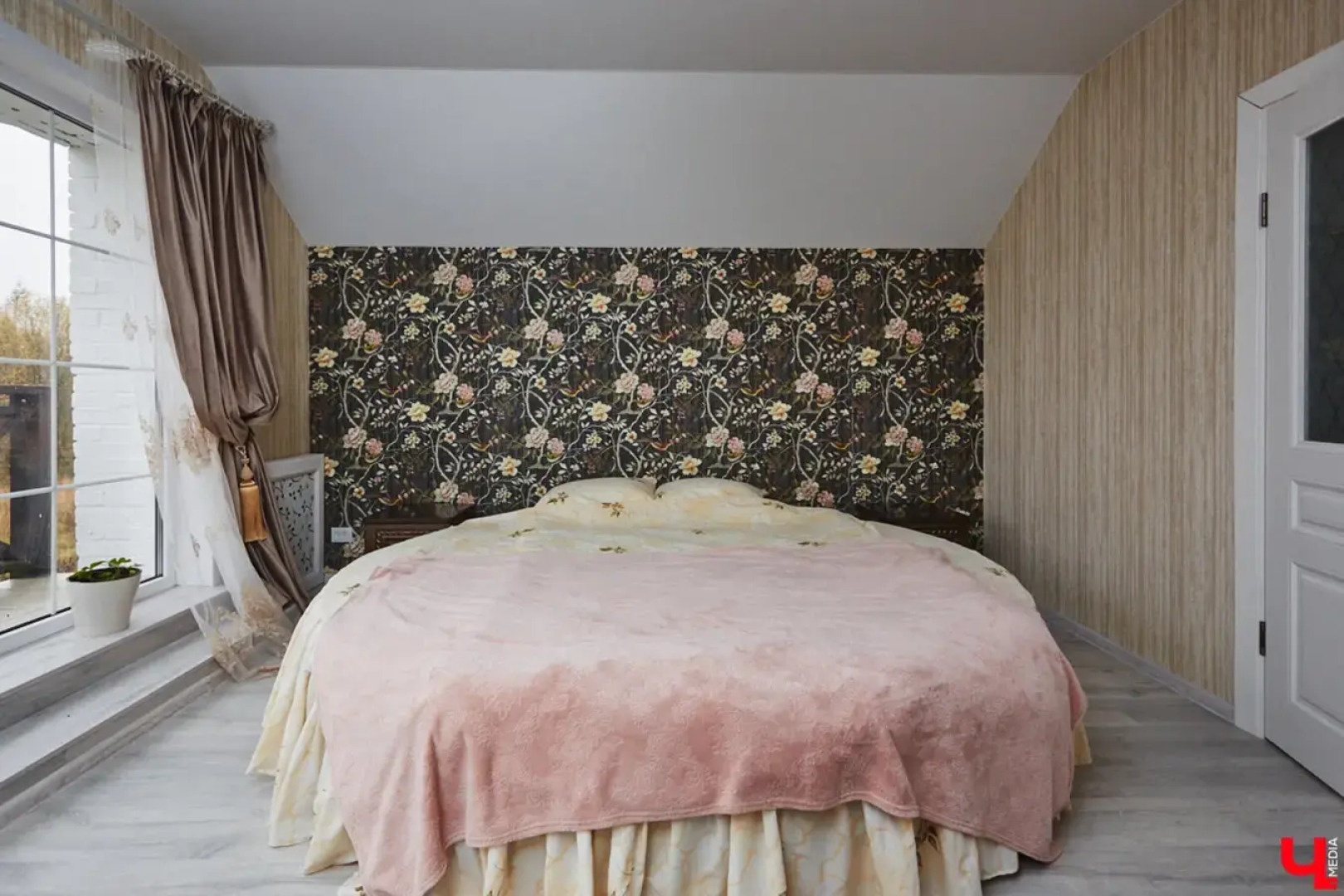 Частный дом Уютный светлый  дом в окружении природы