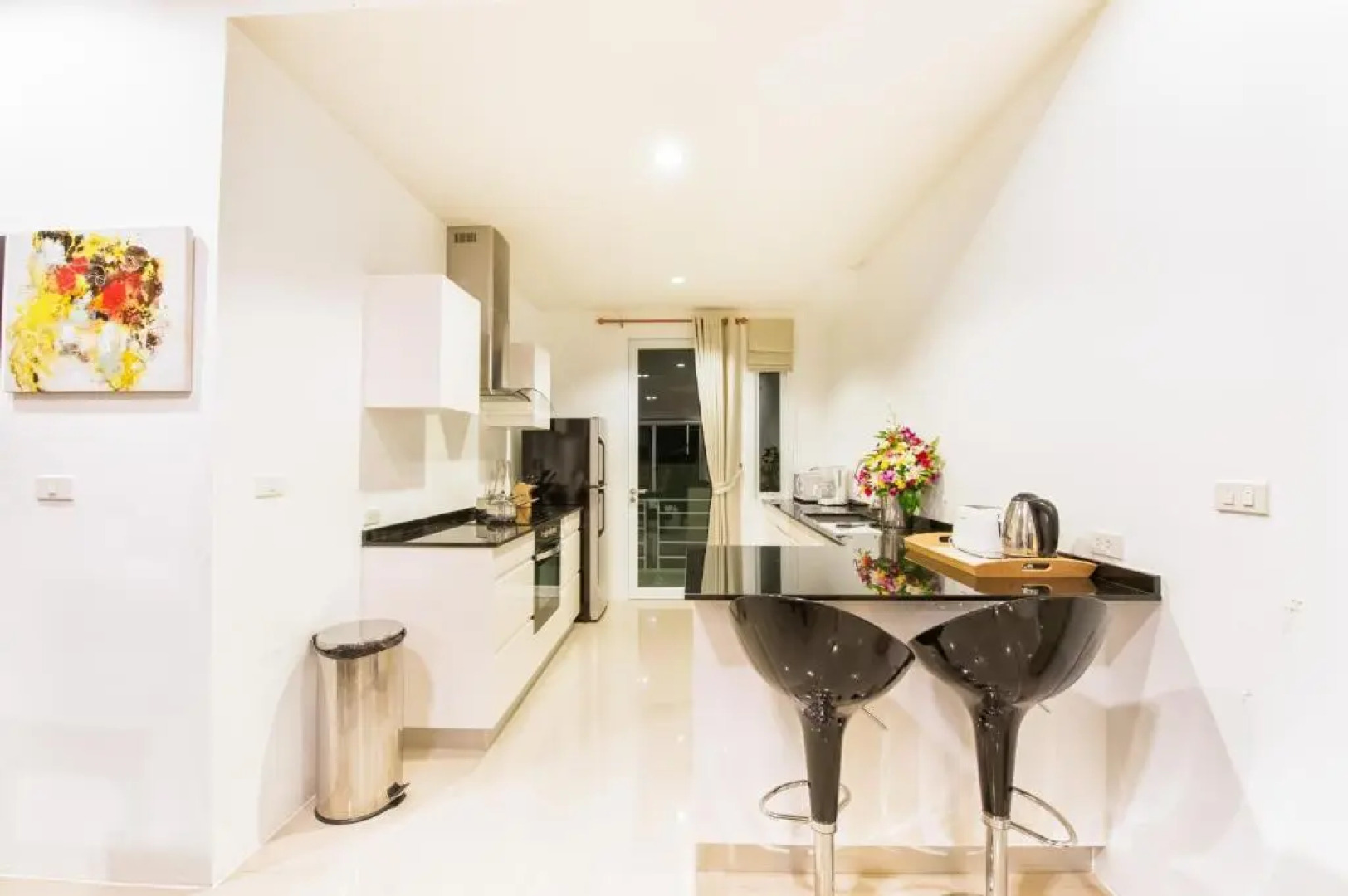 Отель The Oriental Beach Pearl