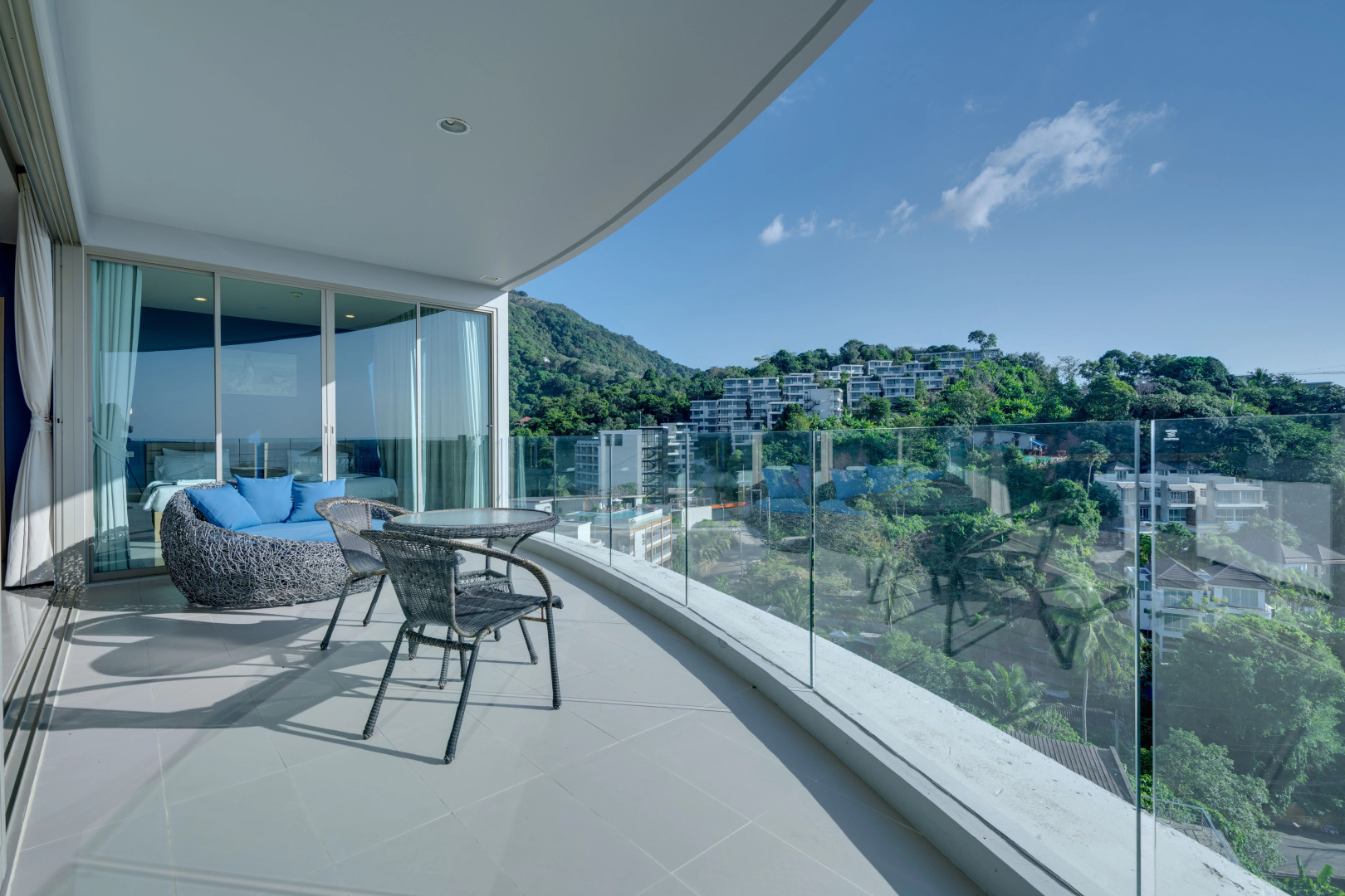 Апартаменты Veloche Group by Continent