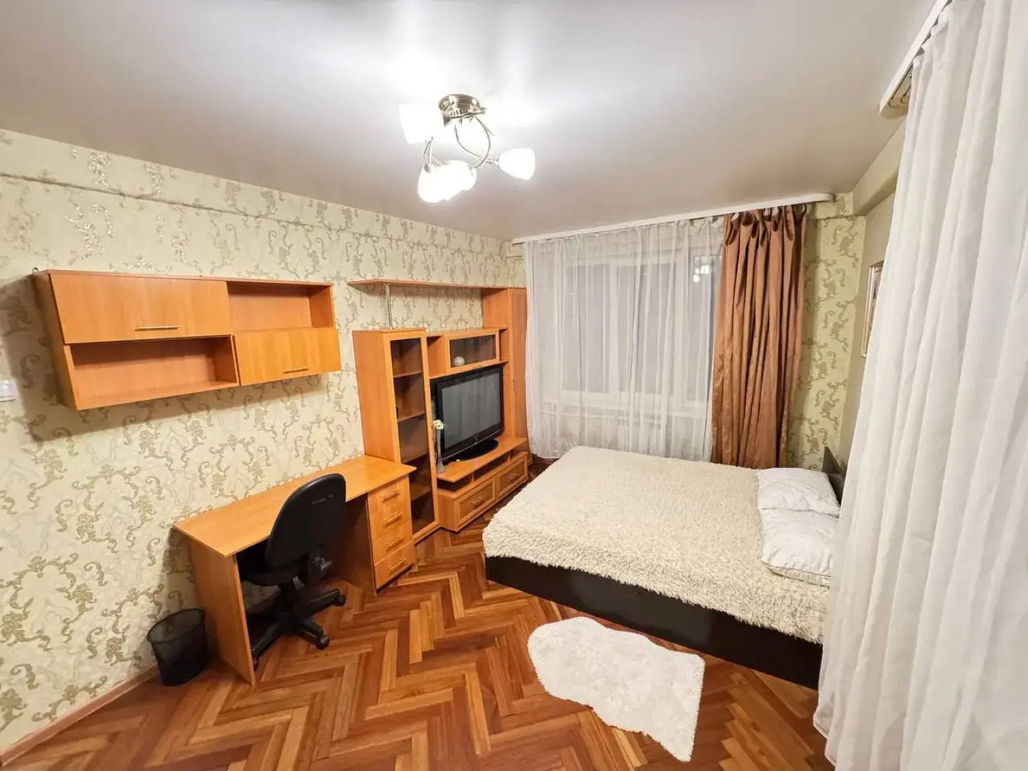 Апартаменты на Партизана Германа,10к4