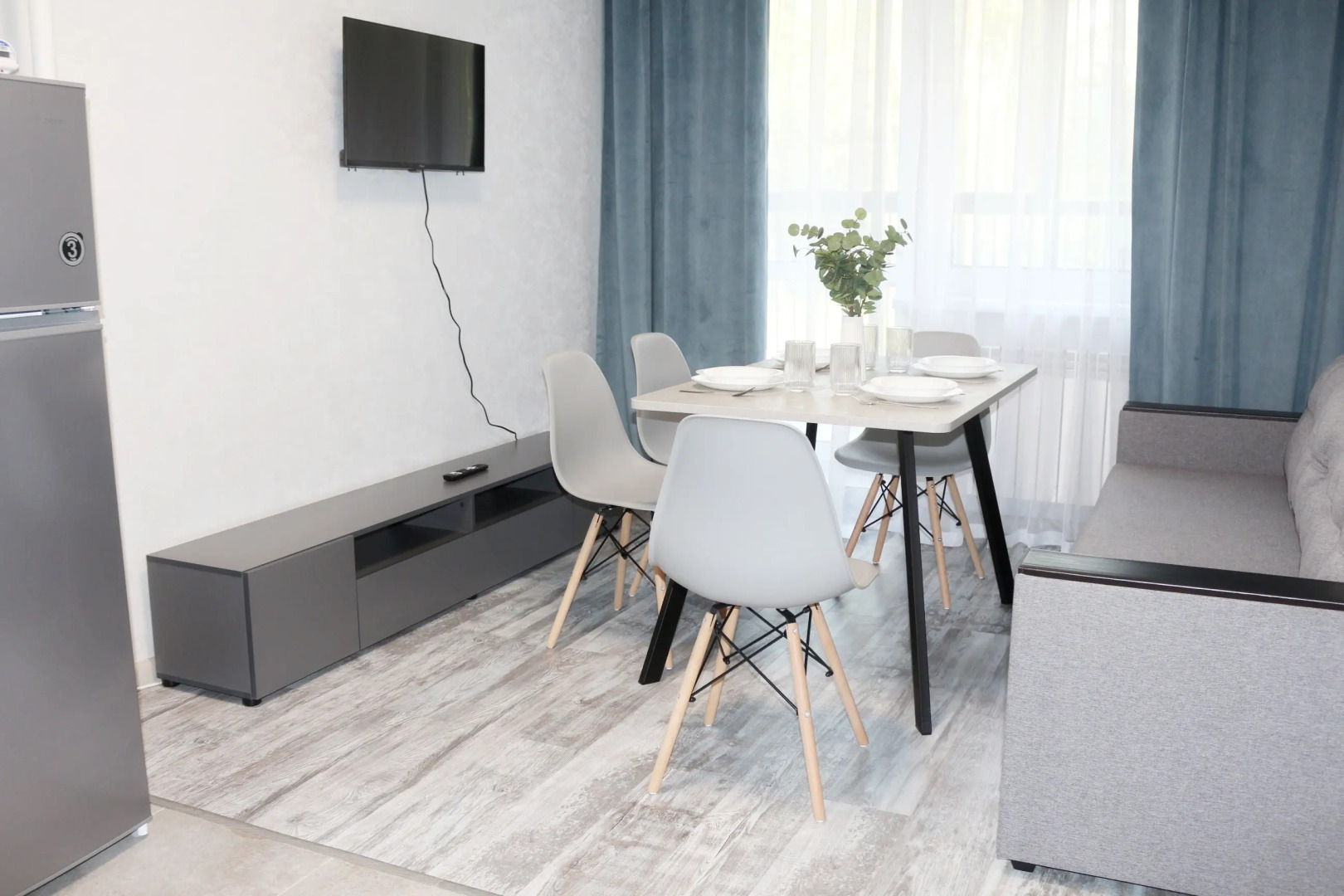 Квартира NiceAparts Евротрешка на Бурмакинской 7