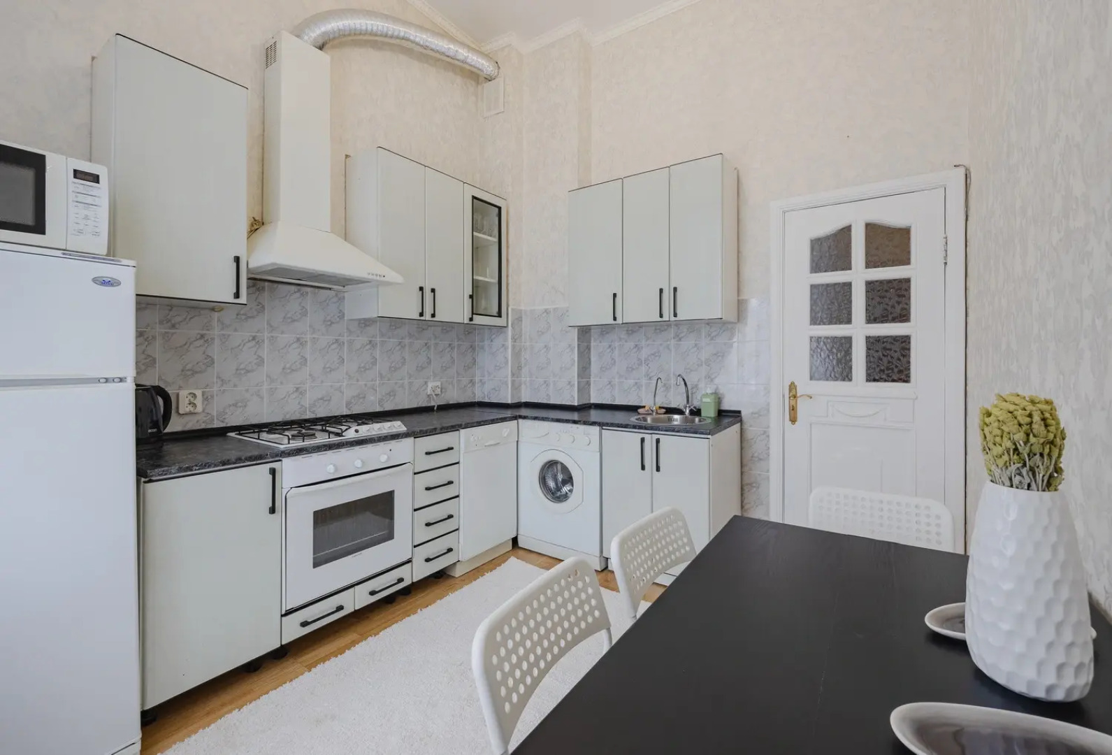 Апартаменты У Исакиевской площади DereMRents ДереМРентс