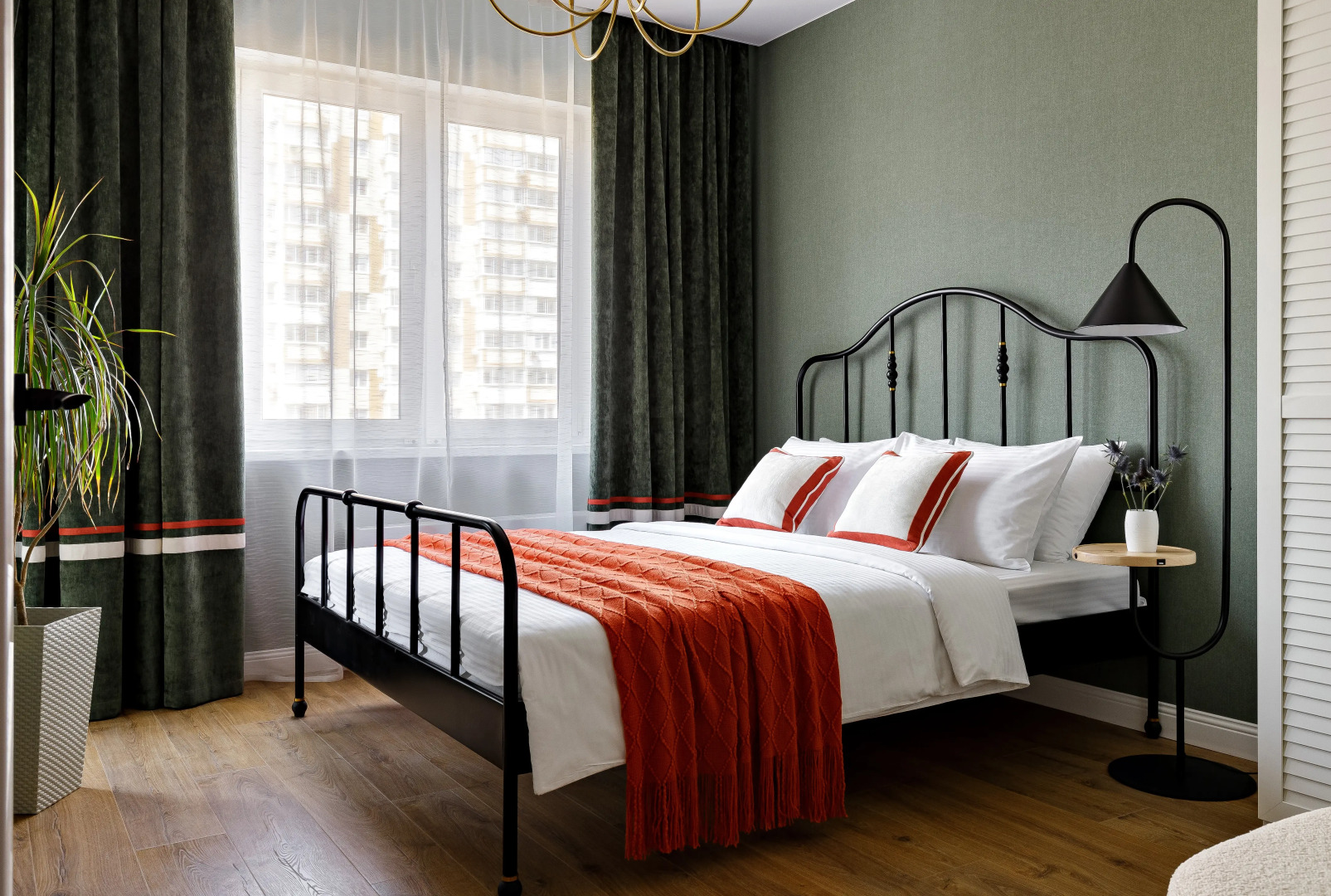 Квартира на первой линии парка Галицкого с красивым видом из окна