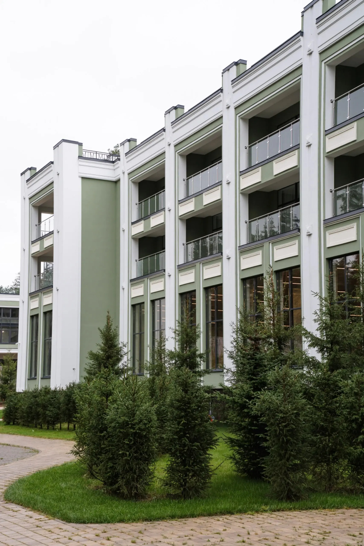 Отель Lessmore
