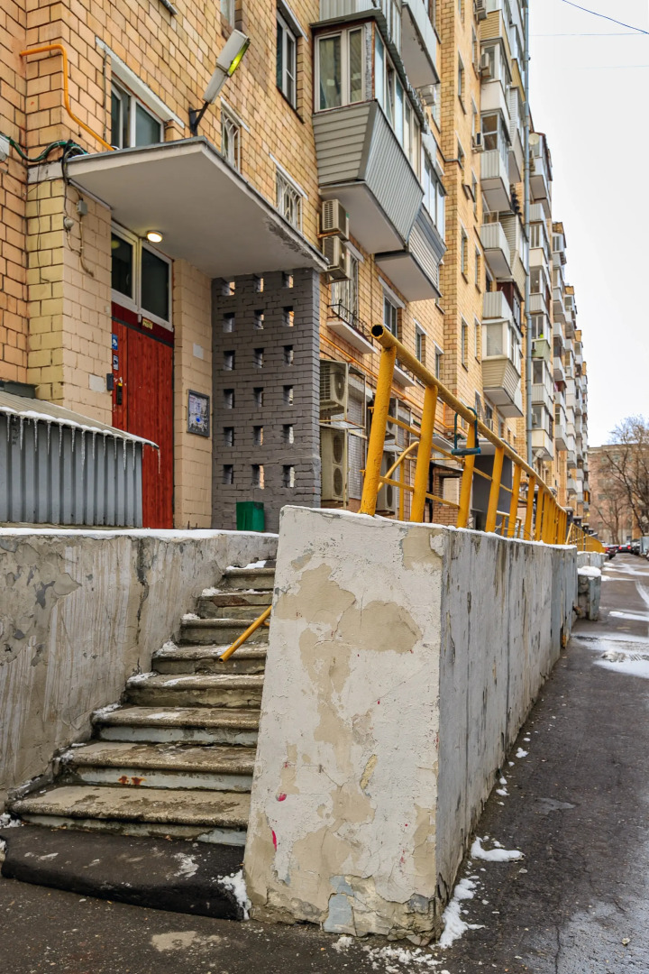 Апартаменты Butyrsky Cozy with Terrace, Parking and King-size Bed