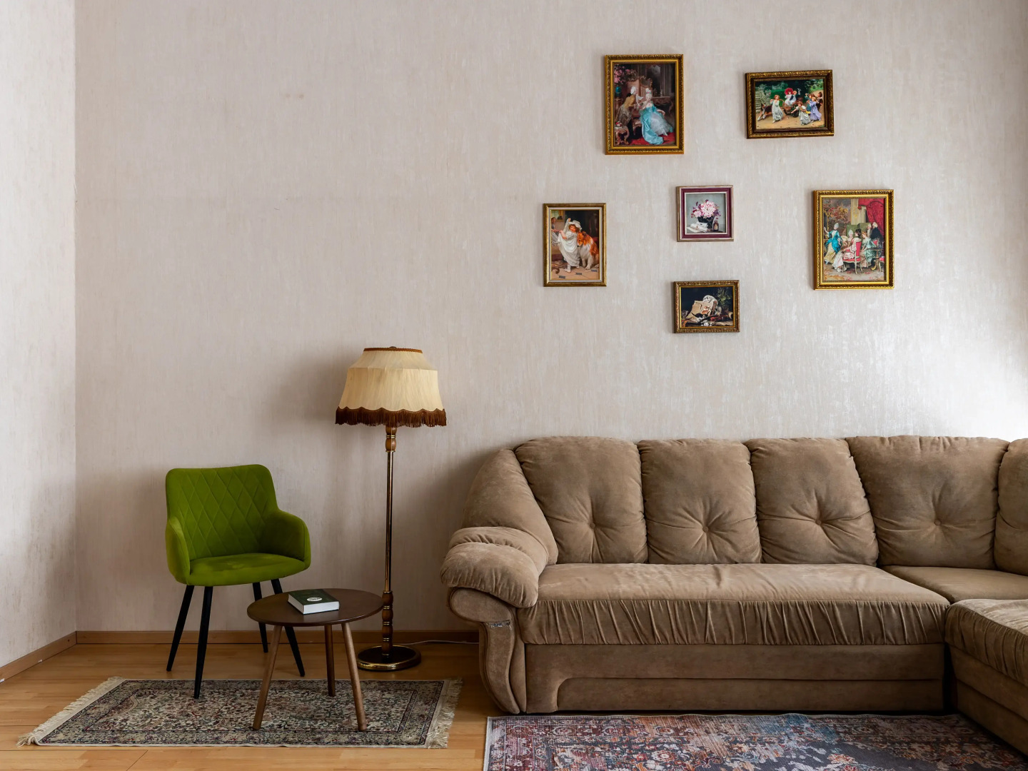 Апартаменты Granada атмосферная двухъярусная квартира-студия в историческом центре города рядом с Таврическим садом