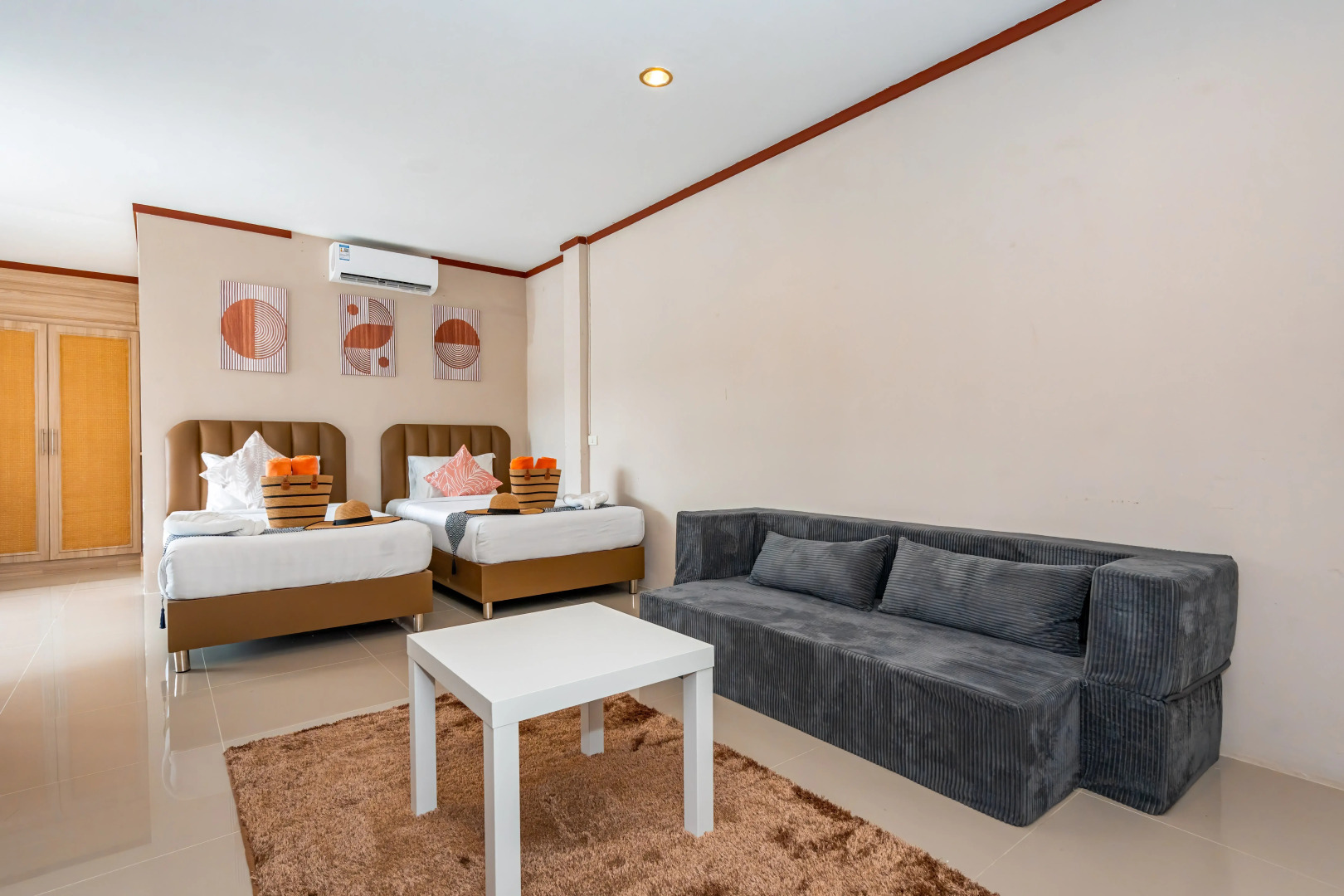 Отель The Outdoor Kata