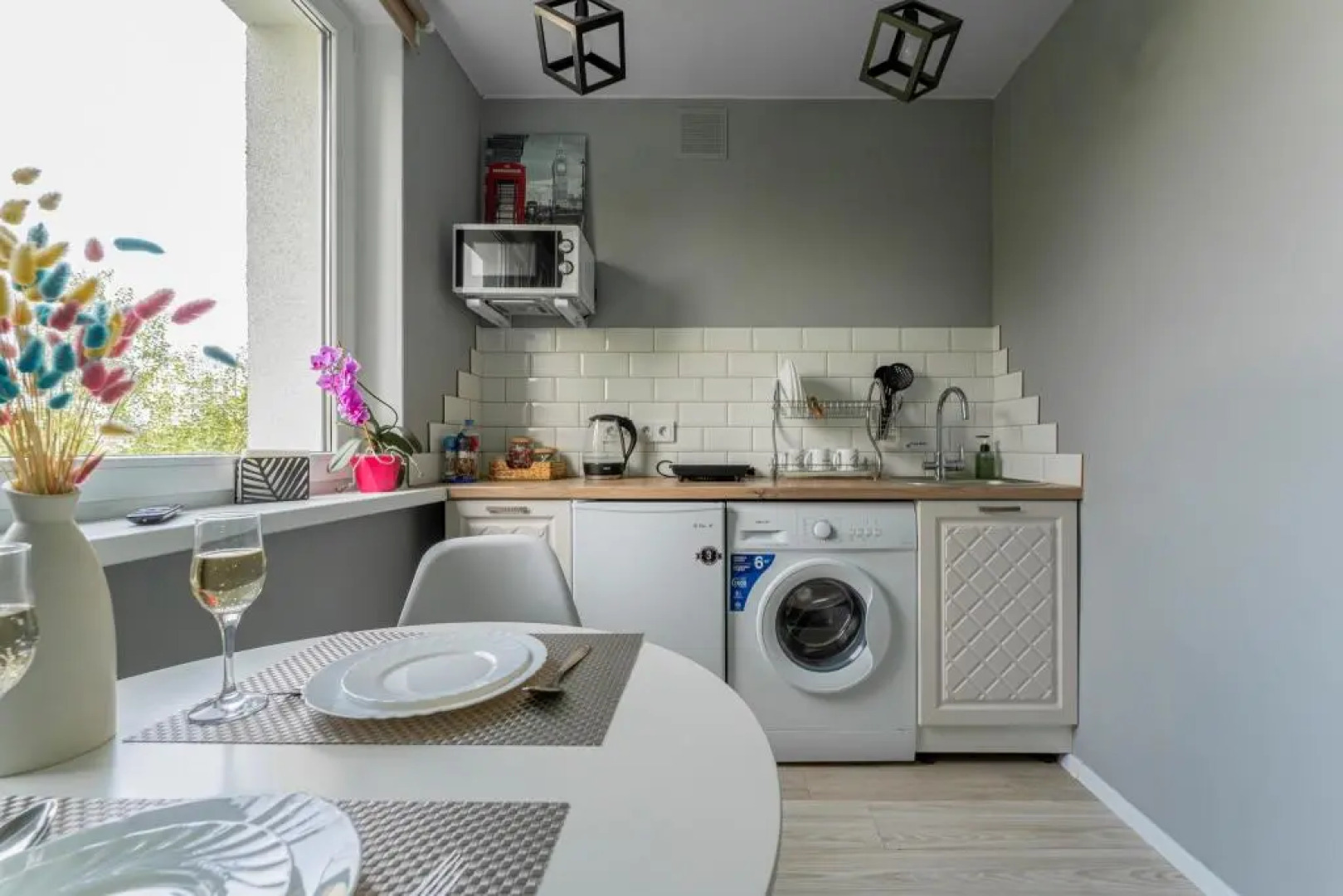 Квартира Кант за Окном