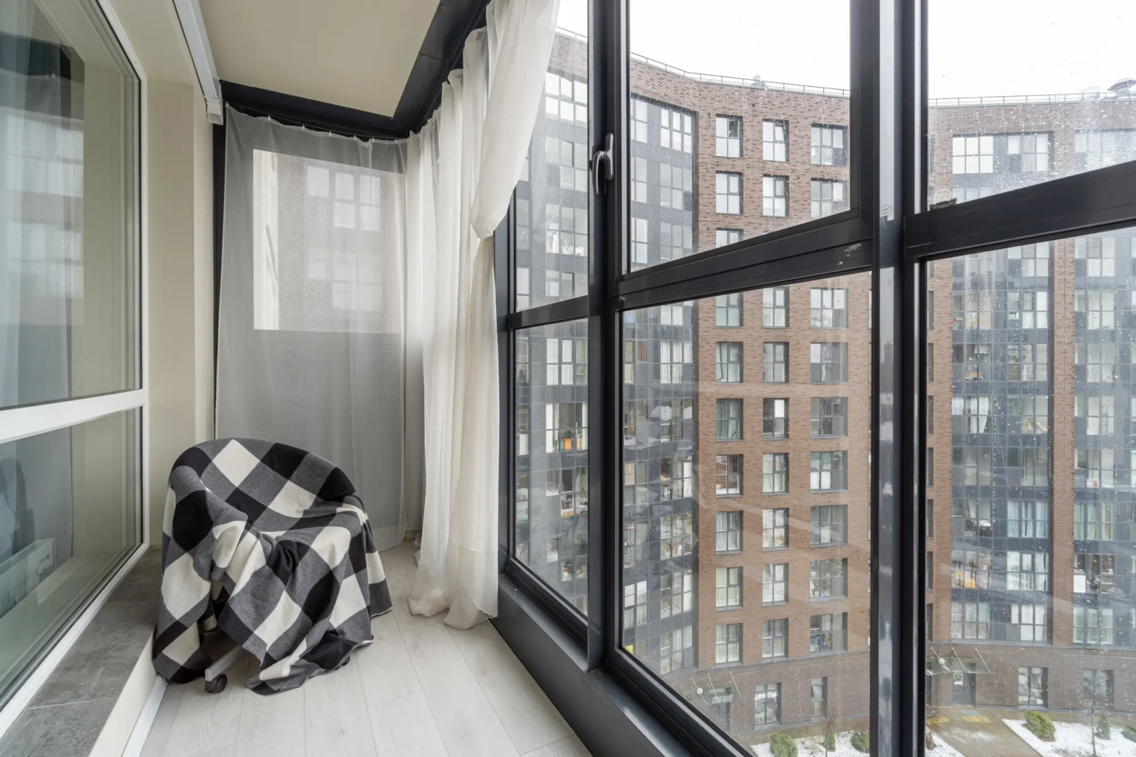 Квартира с балконом в новом ЖК