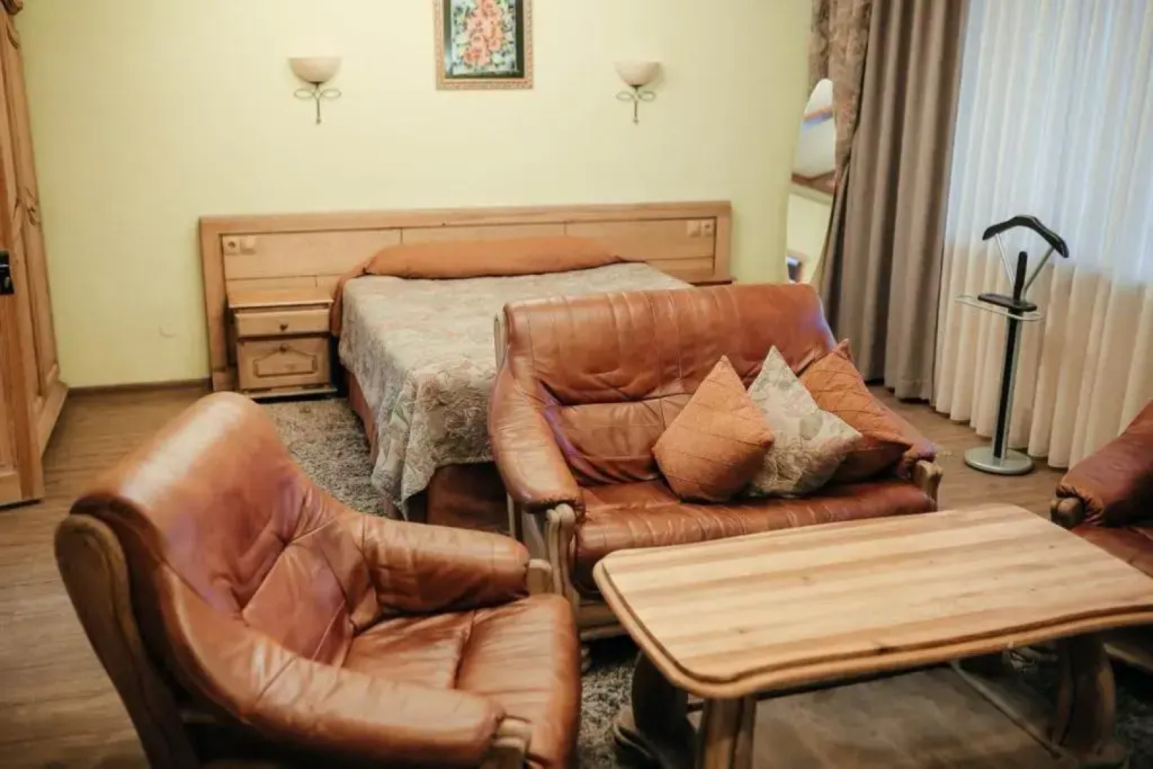 Отель Тау-House