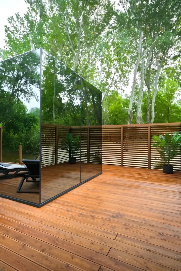 Частный Дом на Берегу Реки с Авторским Дизайном