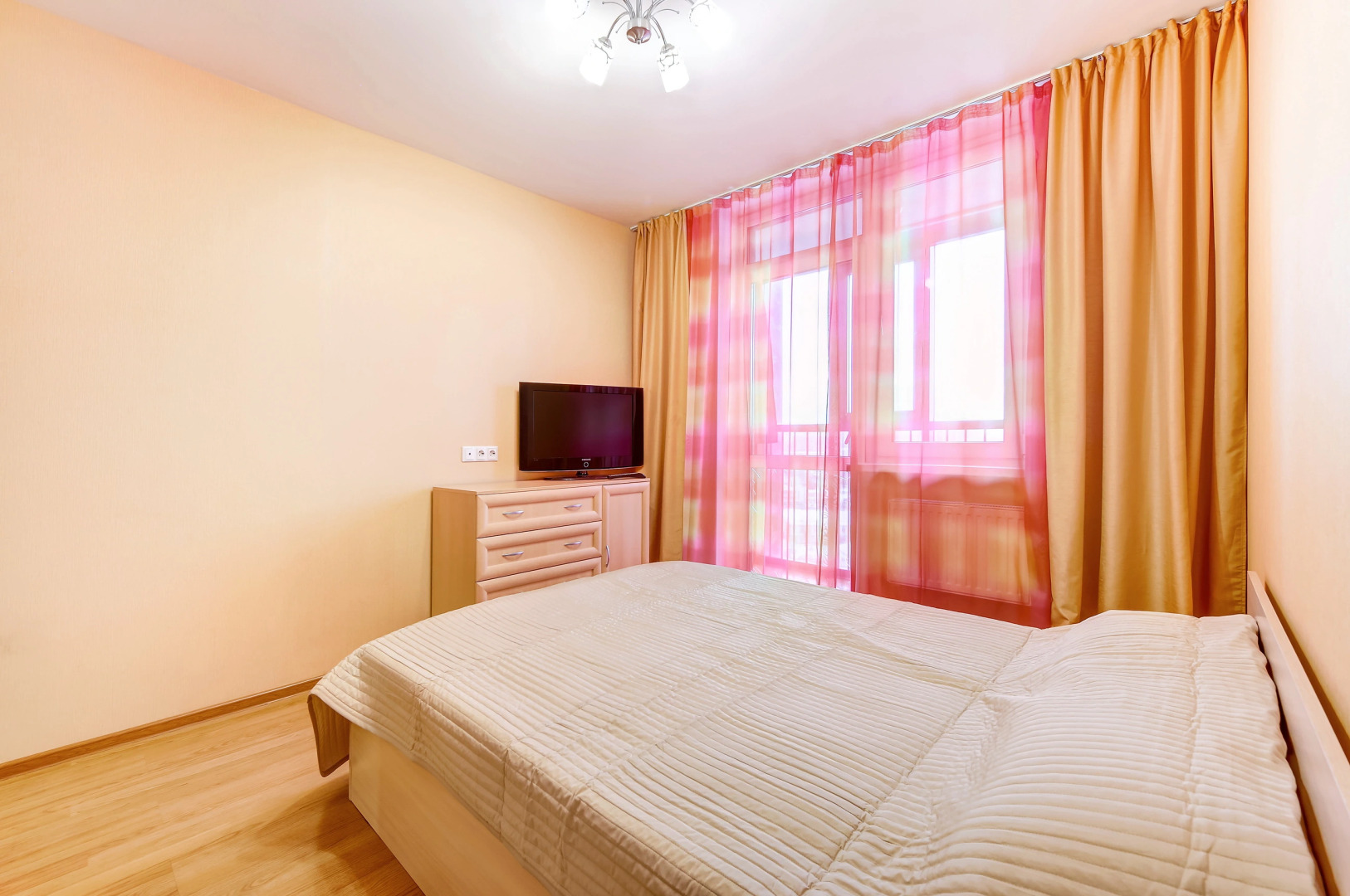 Апартаменты на Дунайском 23