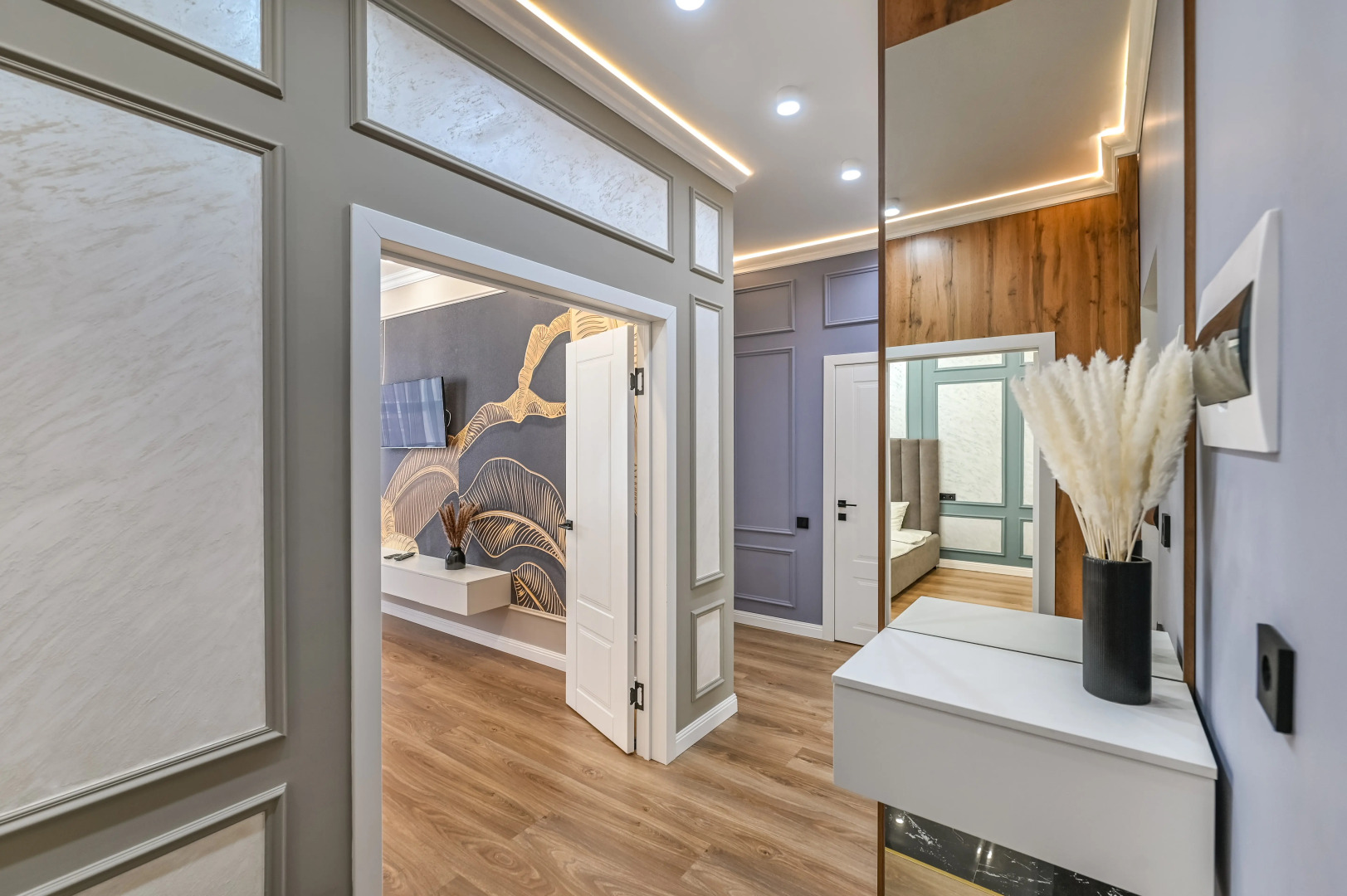 Апартаменты Просторная двухкомнатная Возле Хан-Шатыра