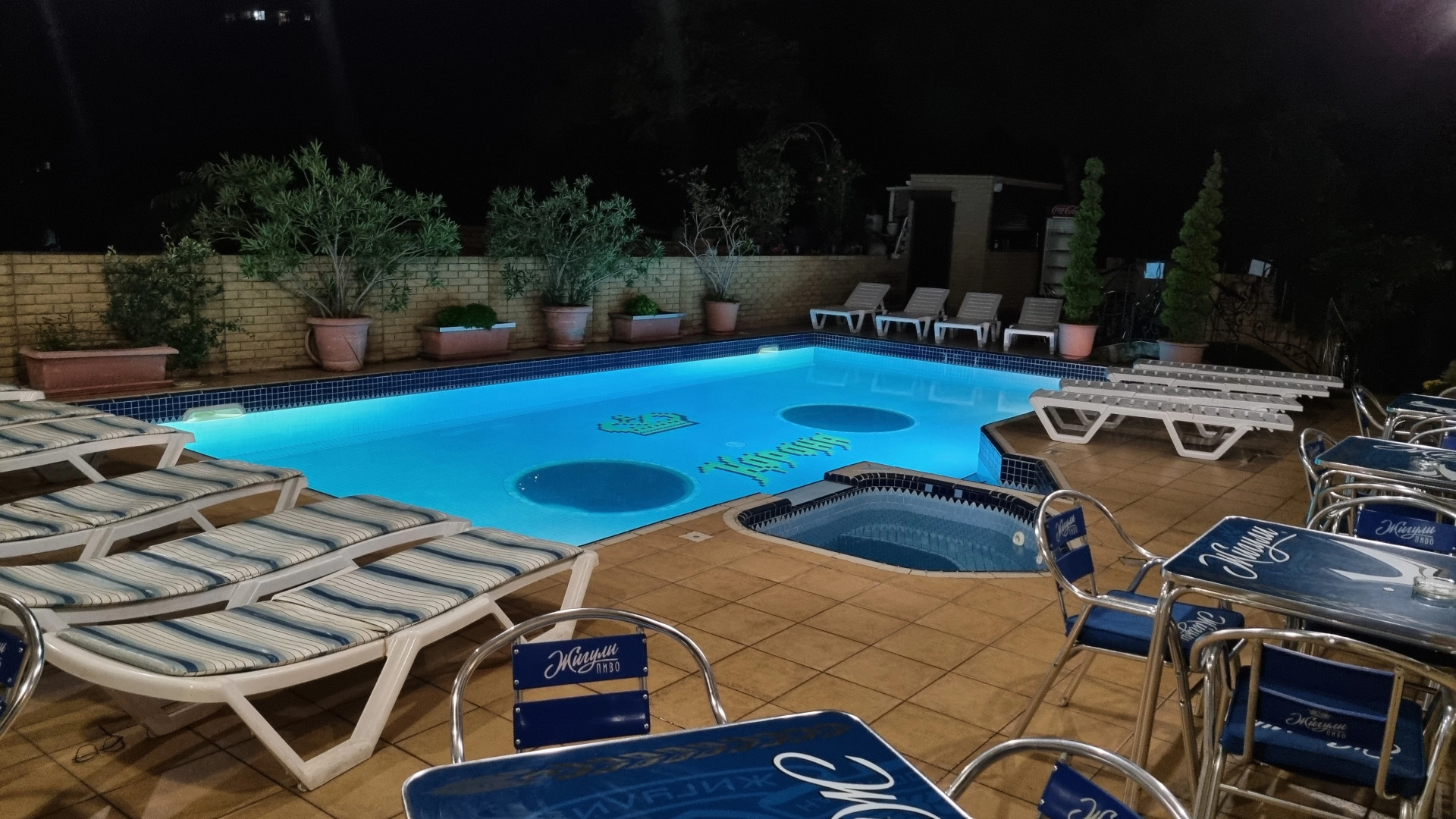 Курортный отель Корона