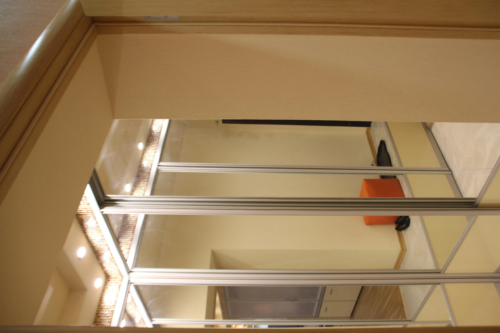 Апартаменты Веселая студия "Оранжевое настроение"