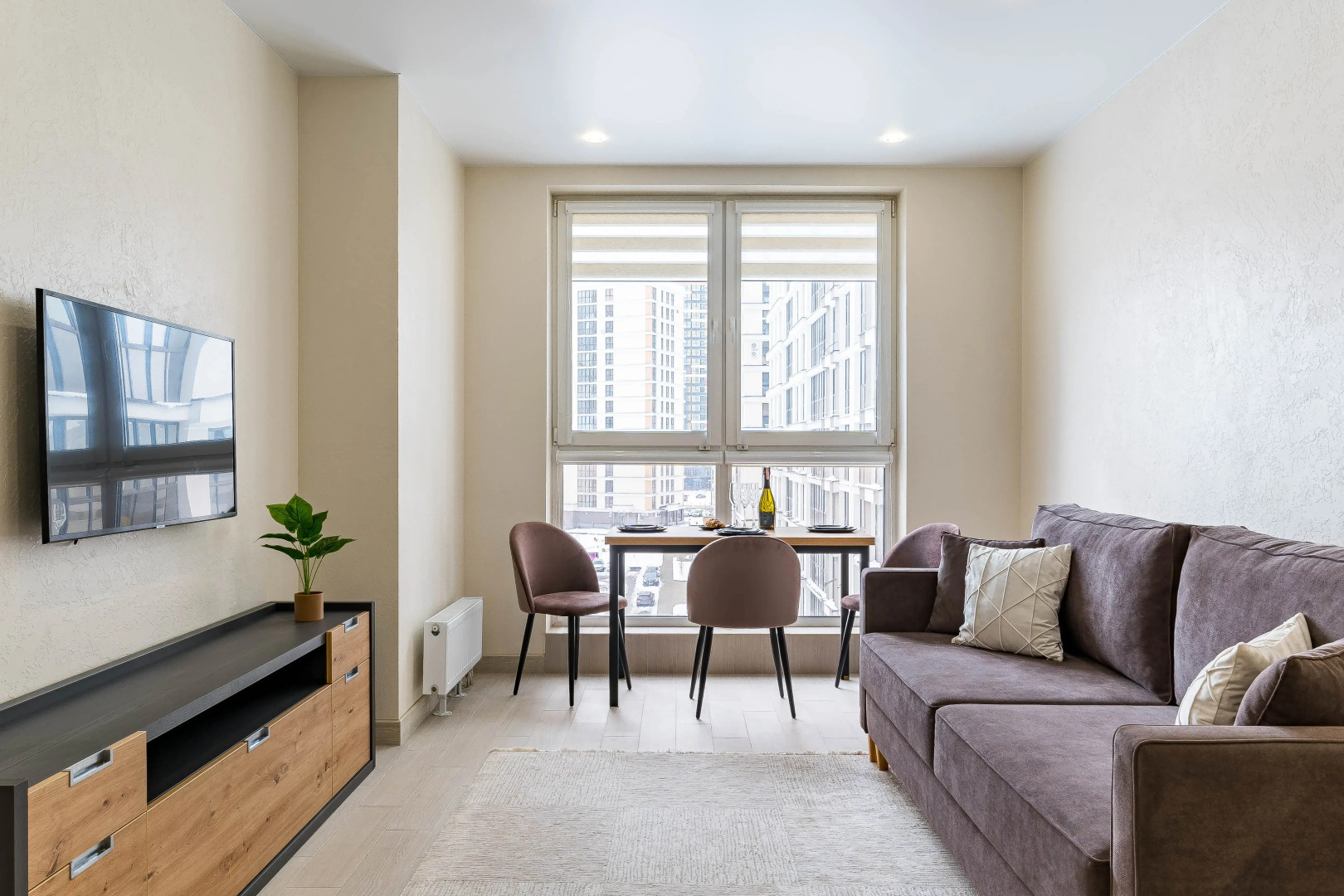 Квартира на сутки Минск Мир Кухня объединена с жилой зоной Отдельная спальня Самозаселение Кондиционер