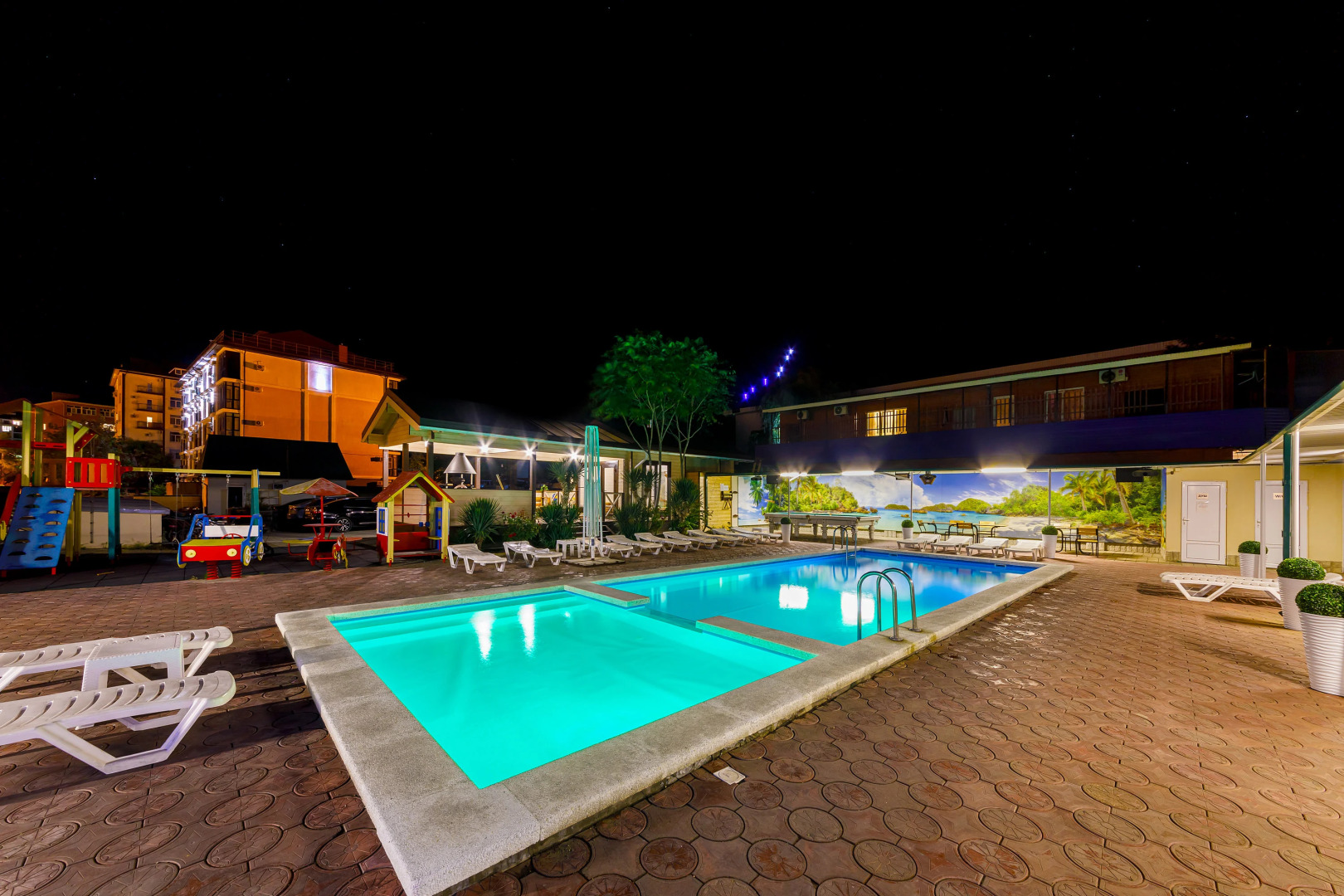 Отель Атлас