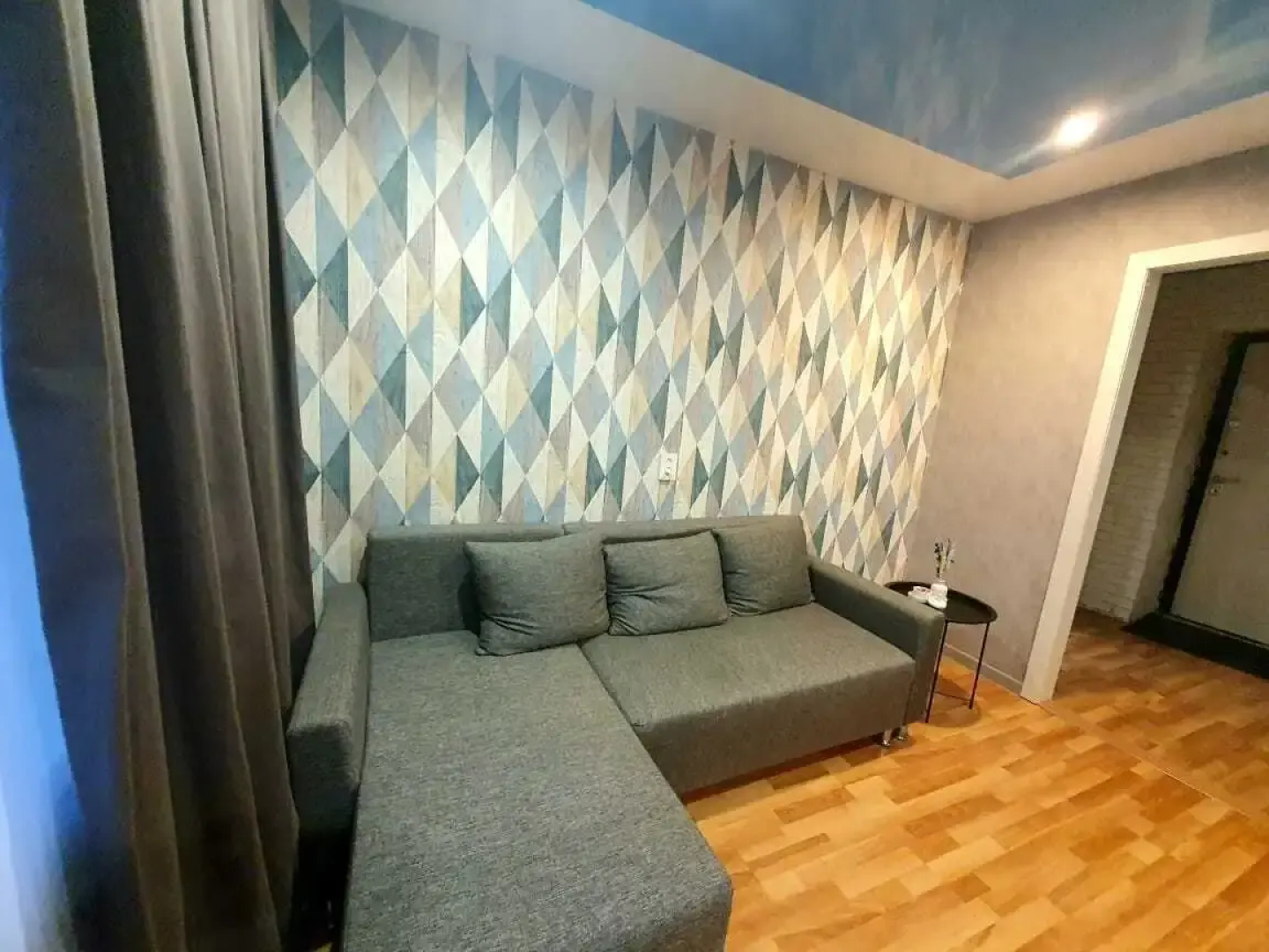 Квартира на Комарова 1