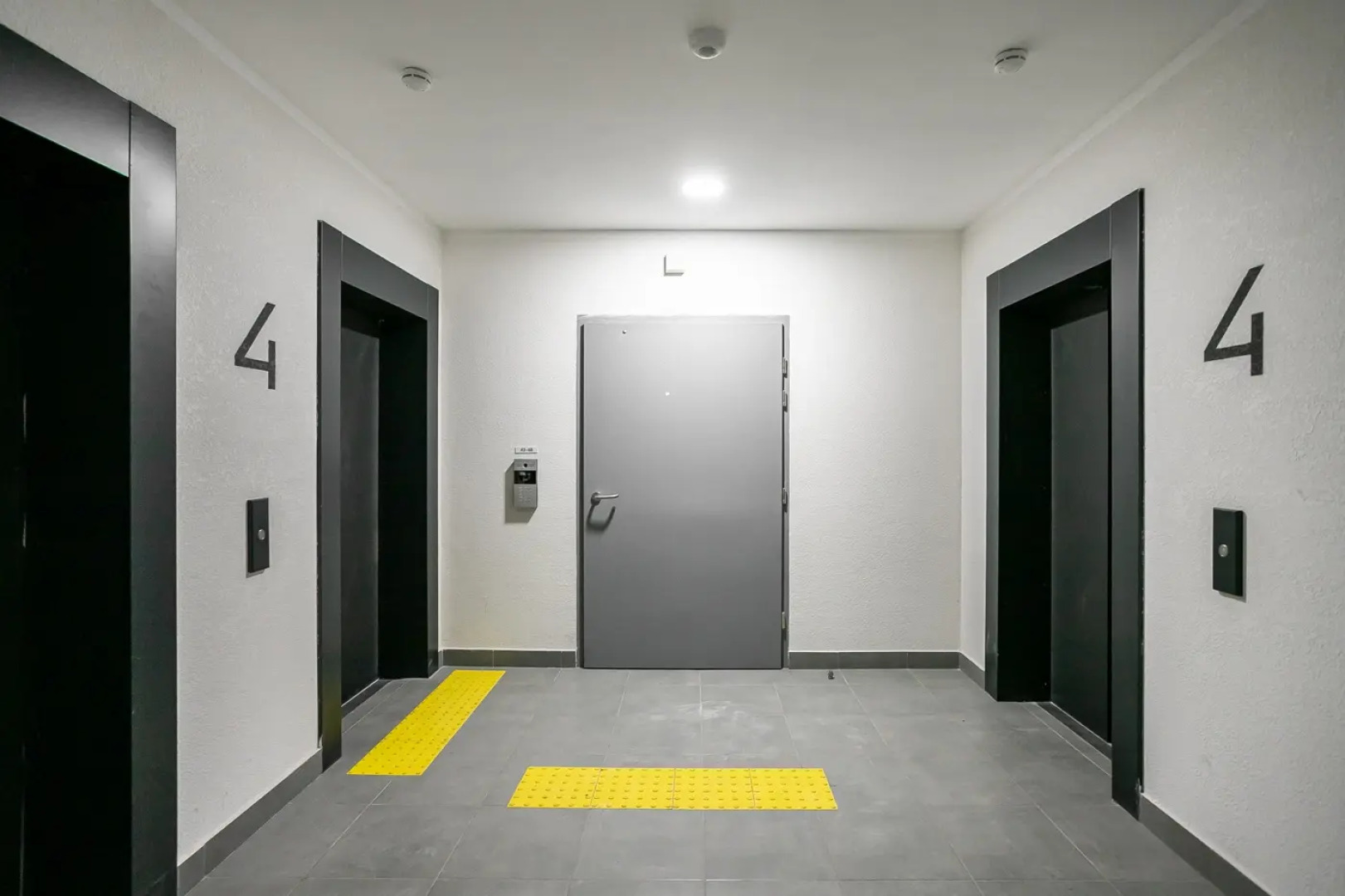 Квартира Просторная Четырехкомнатная у Метро Окская