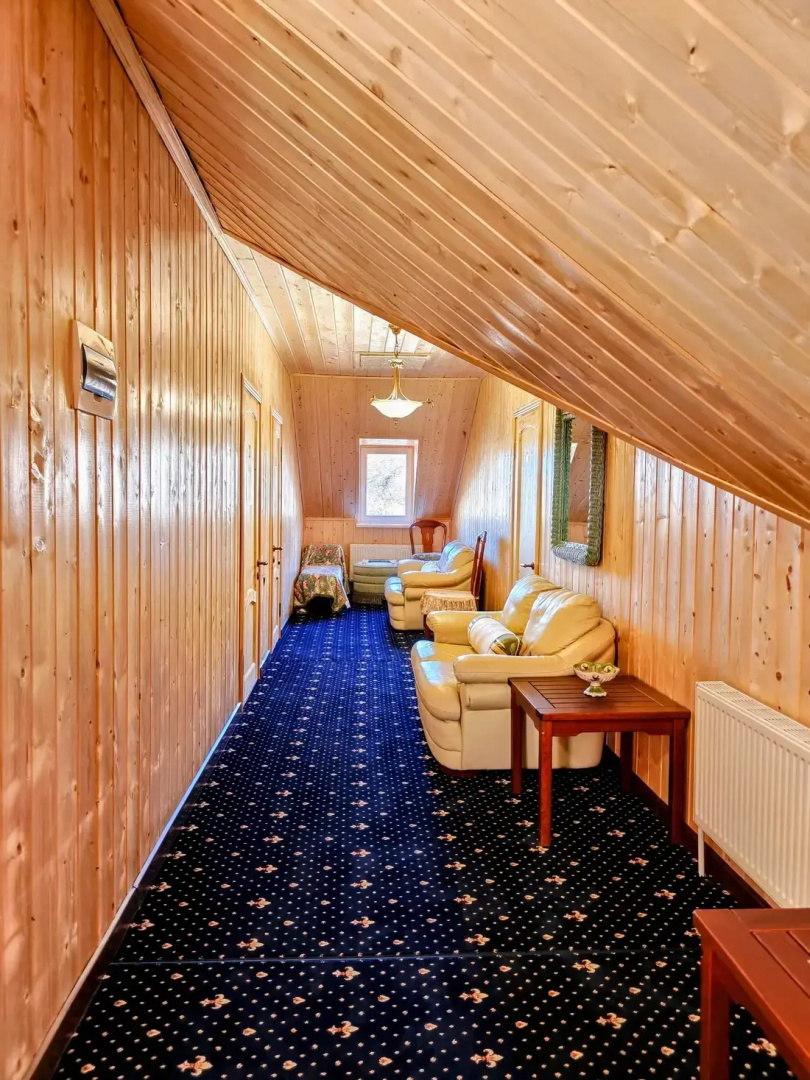 Отель Golden House