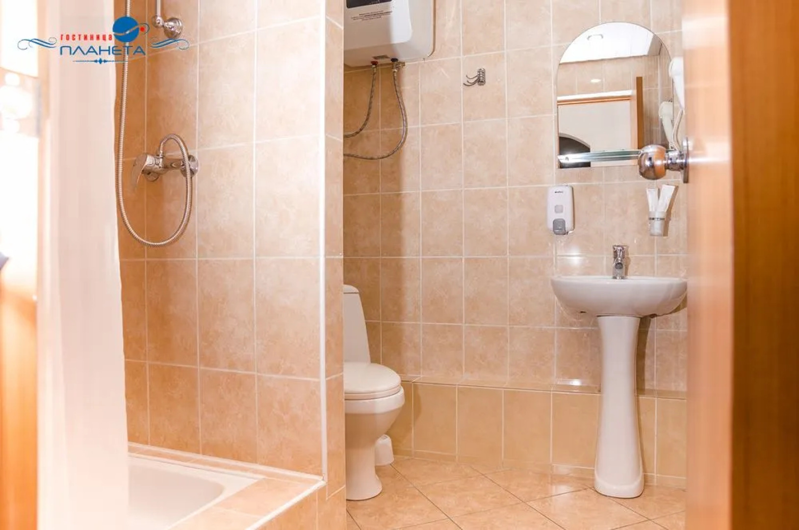 Отель Планета