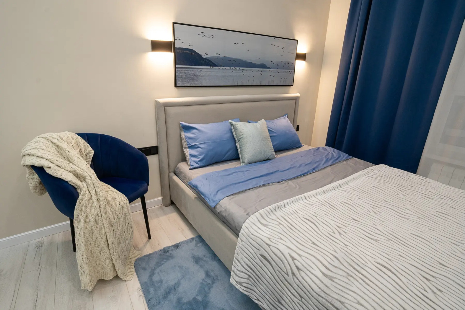 Квартира Студия Люкс в Синих Тонах